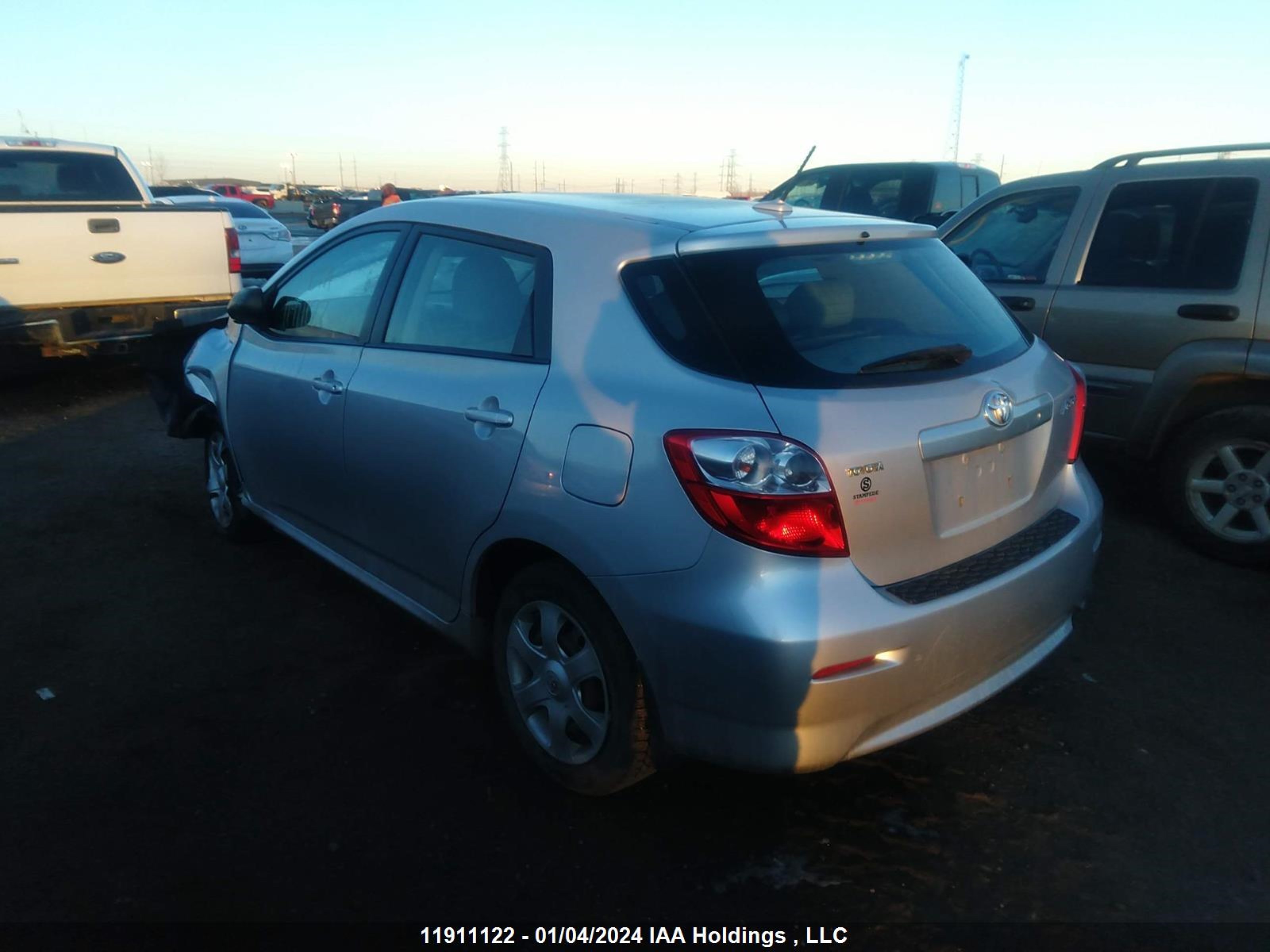 Photo 2 VIN: 2T1KU4EE0AC437089 - TOYOTA MATRIX 