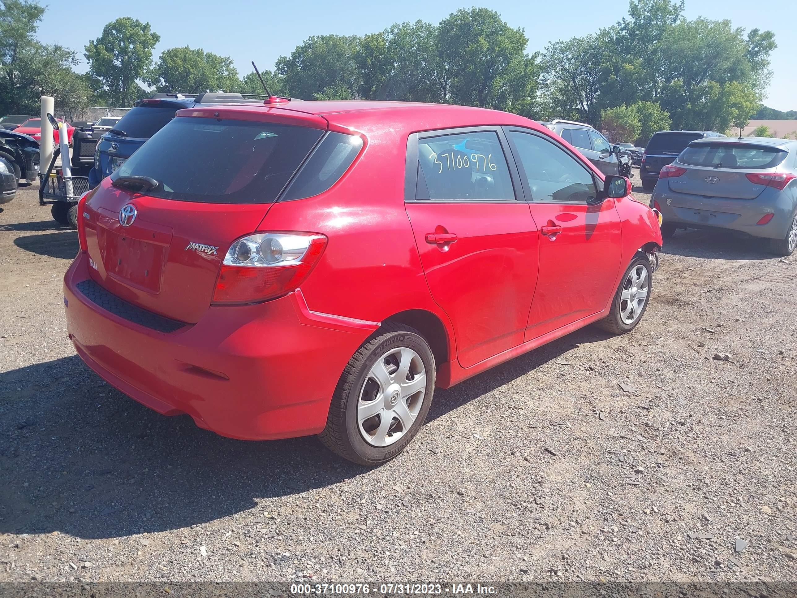 Photo 3 VIN: 2T1KU4EE1AC291740 - TOYOTA MATRIX 