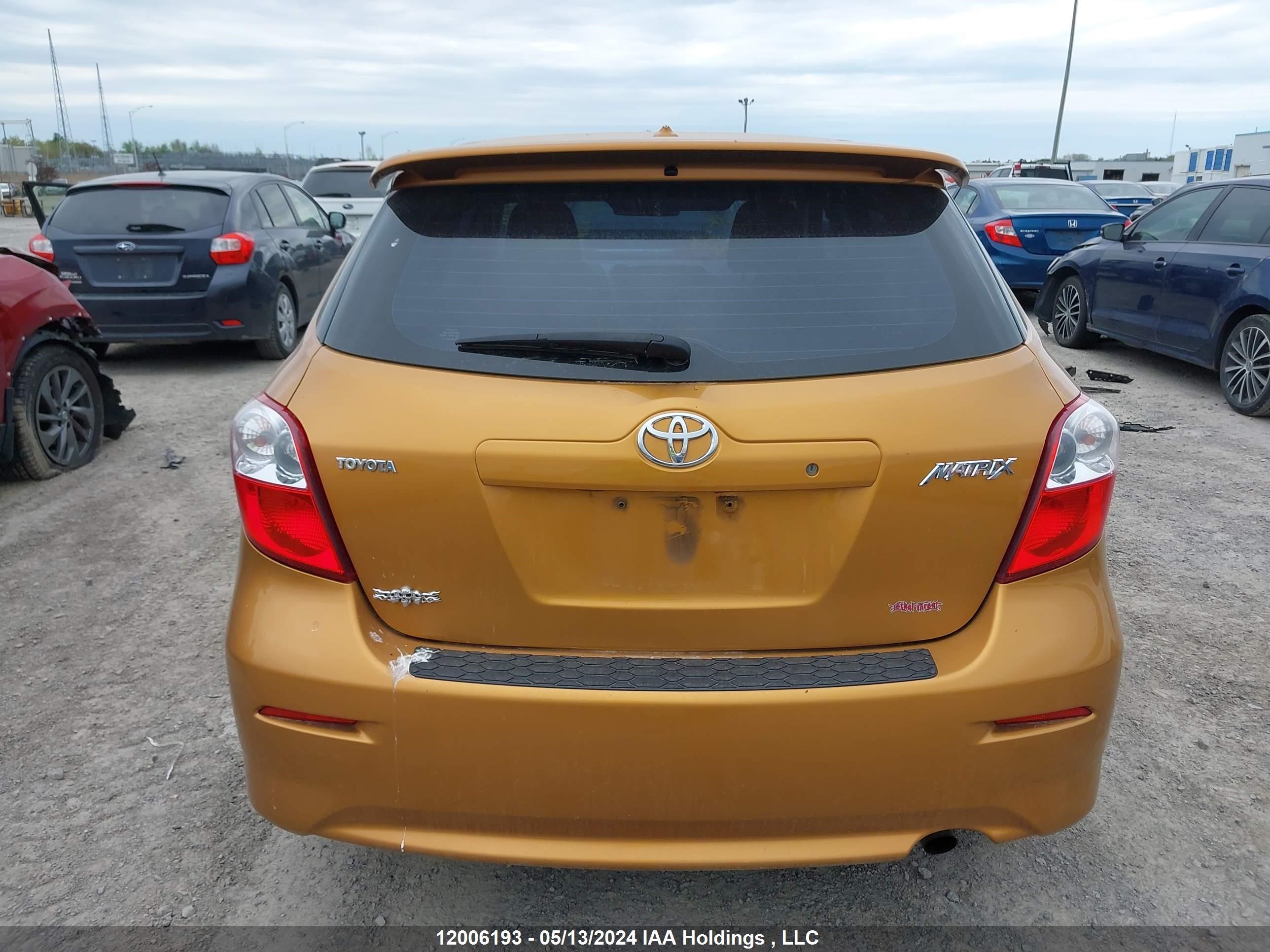 Photo 15 VIN: 2T1KU4EE2AC210258 - TOYOTA MATRIX 