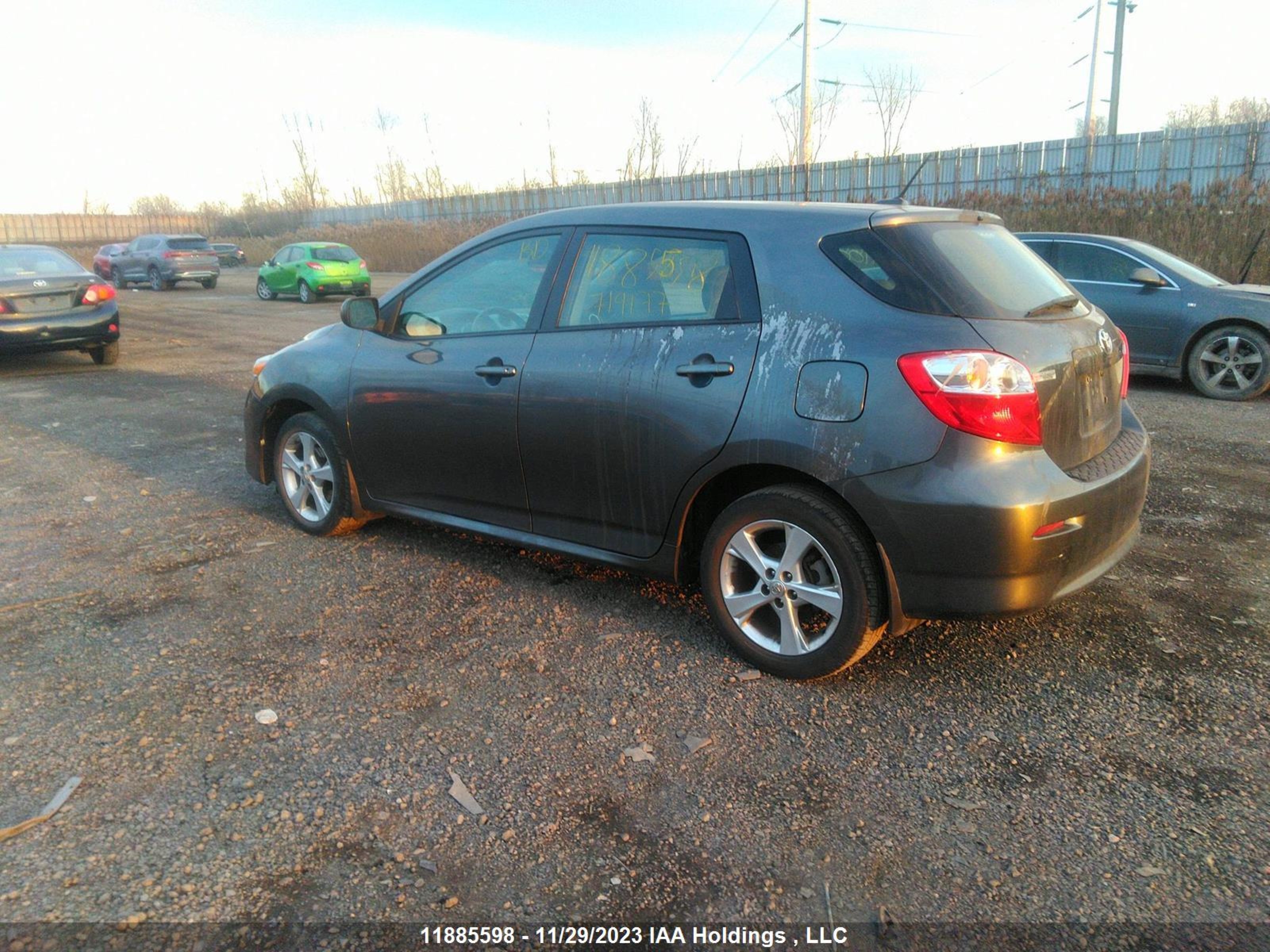 Photo 2 VIN: 2T1KU4EE3BC719177 - TOYOTA MATRIX 