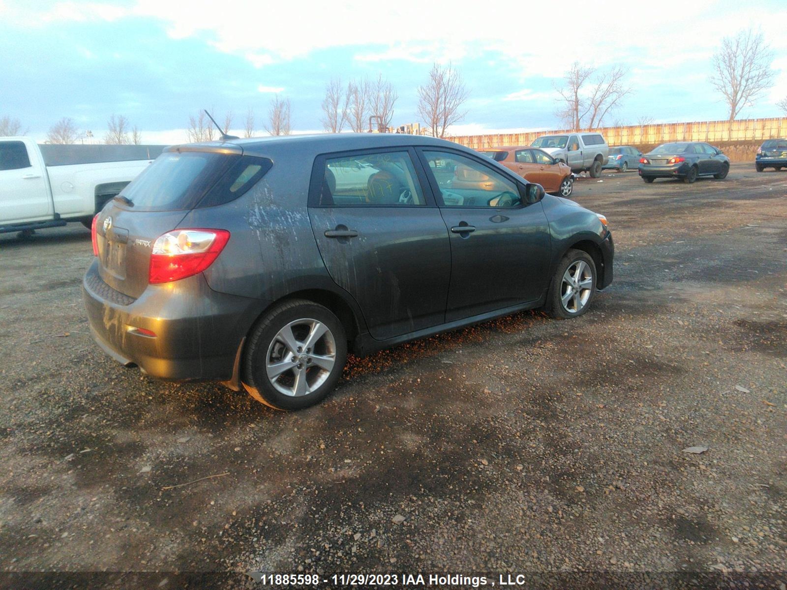 Photo 3 VIN: 2T1KU4EE3BC719177 - TOYOTA MATRIX 