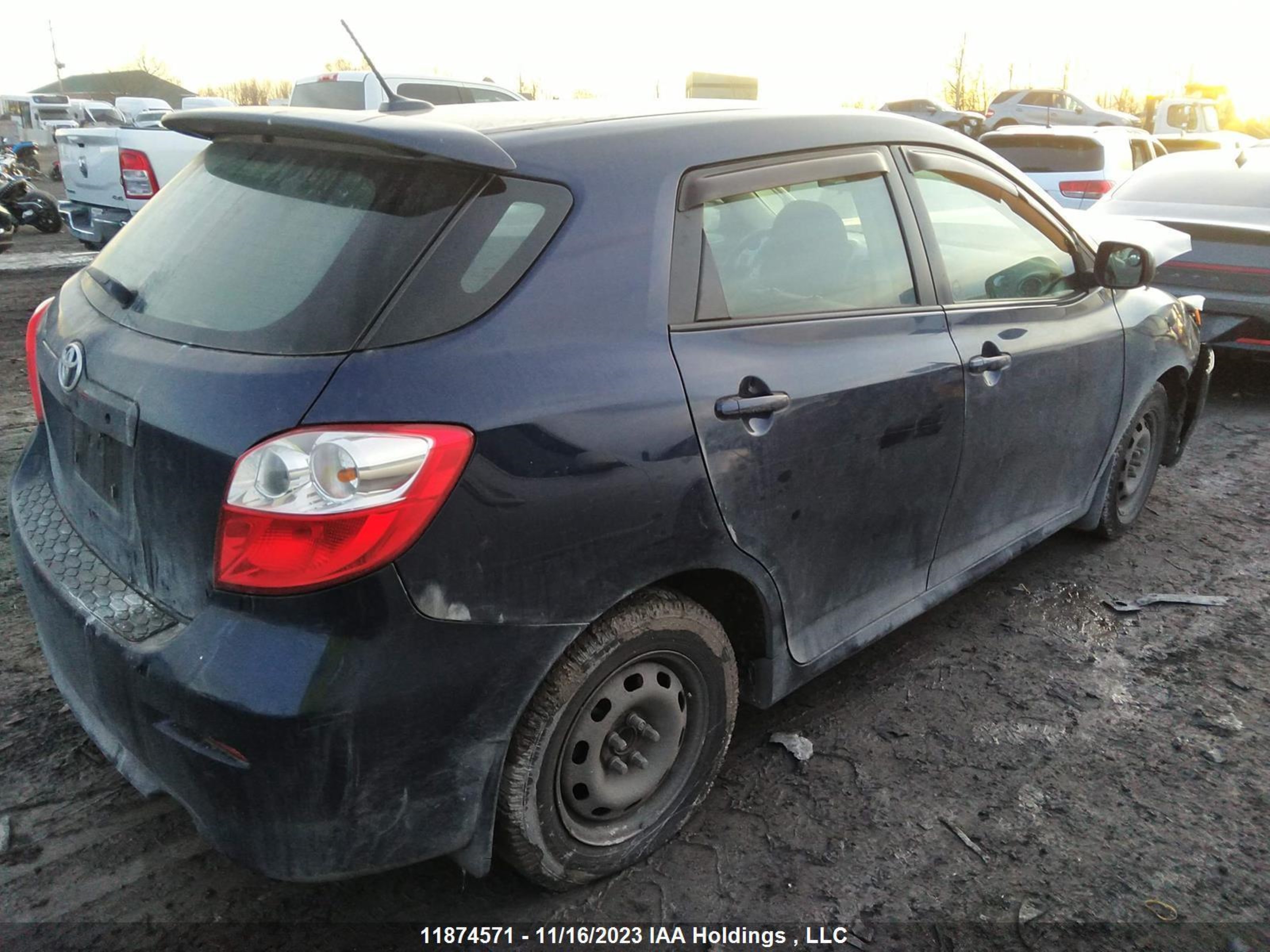 Photo 3 VIN: 2T1KU4EE6AC339166 - TOYOTA MATRIX 