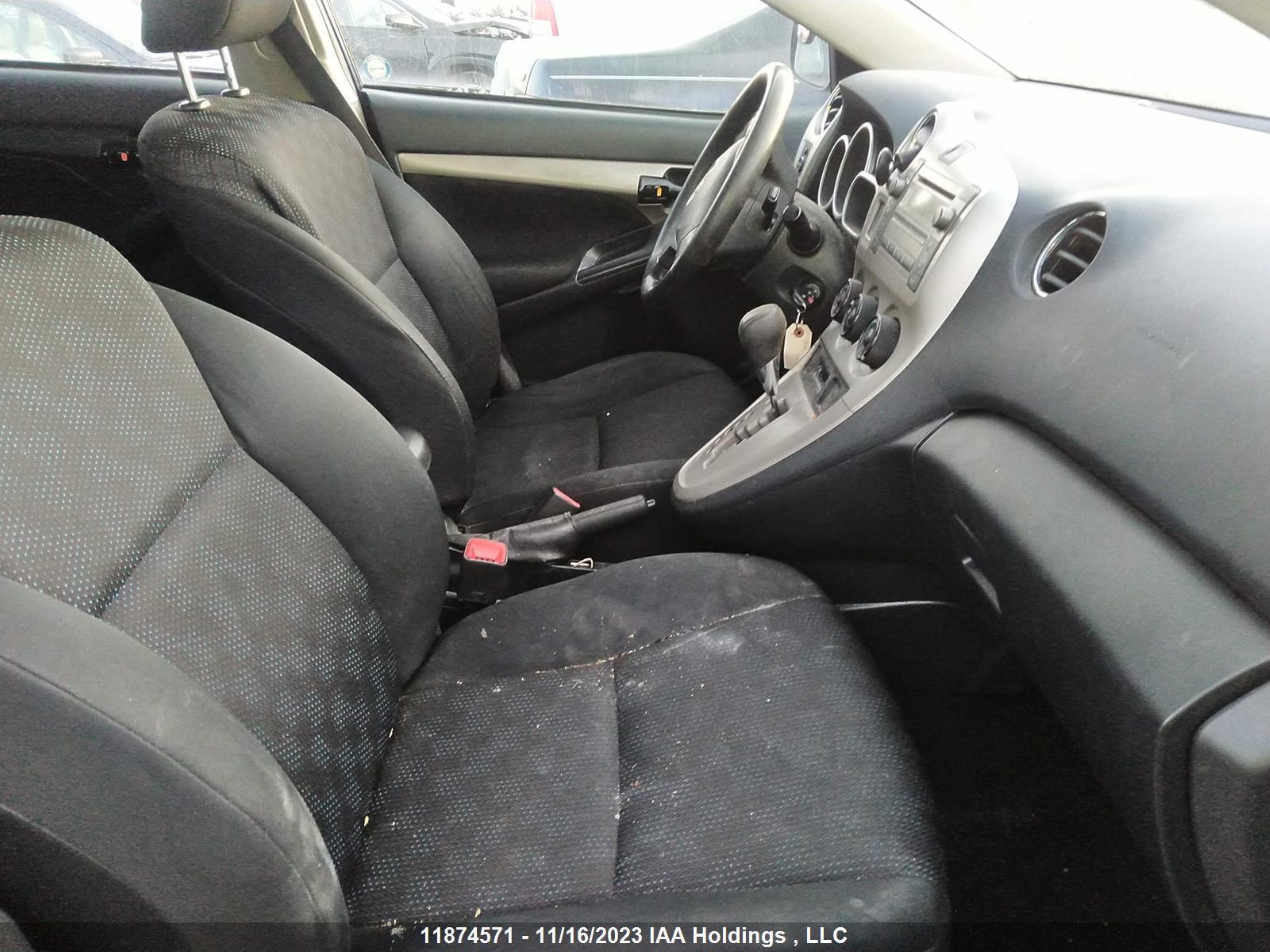 Photo 4 VIN: 2T1KU4EE6AC339166 - TOYOTA MATRIX 