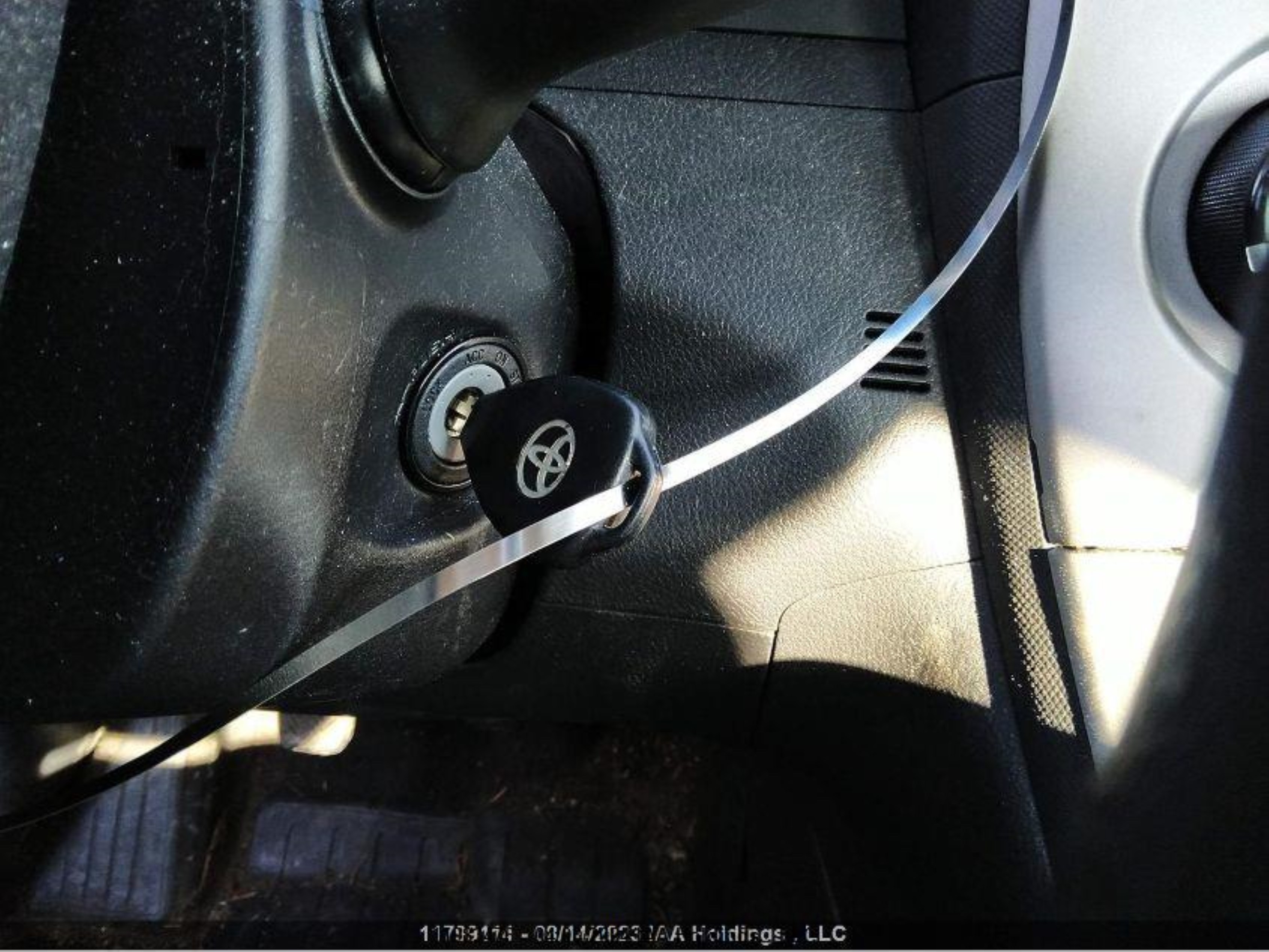 Photo 10 VIN: 2T1KU4EE6AC365332 - TOYOTA MATRIX 