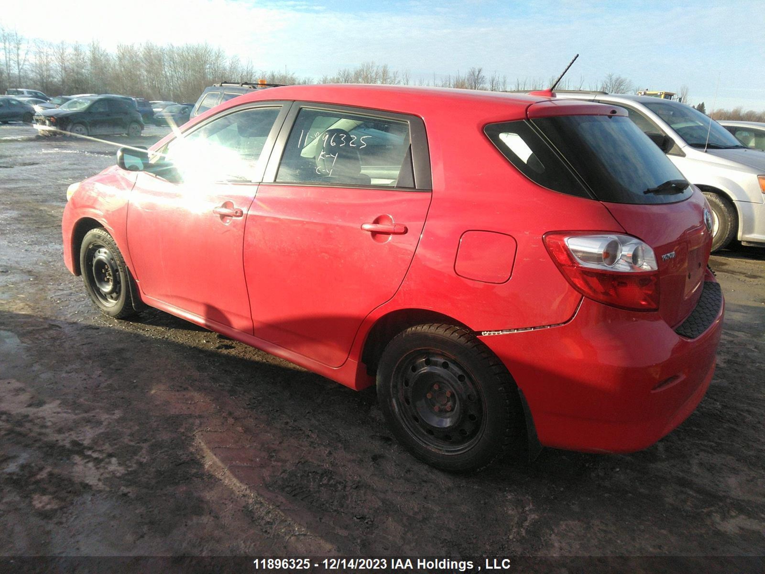 Photo 2 VIN: 2T1KU4EE6AC484501 - TOYOTA MATRIX 