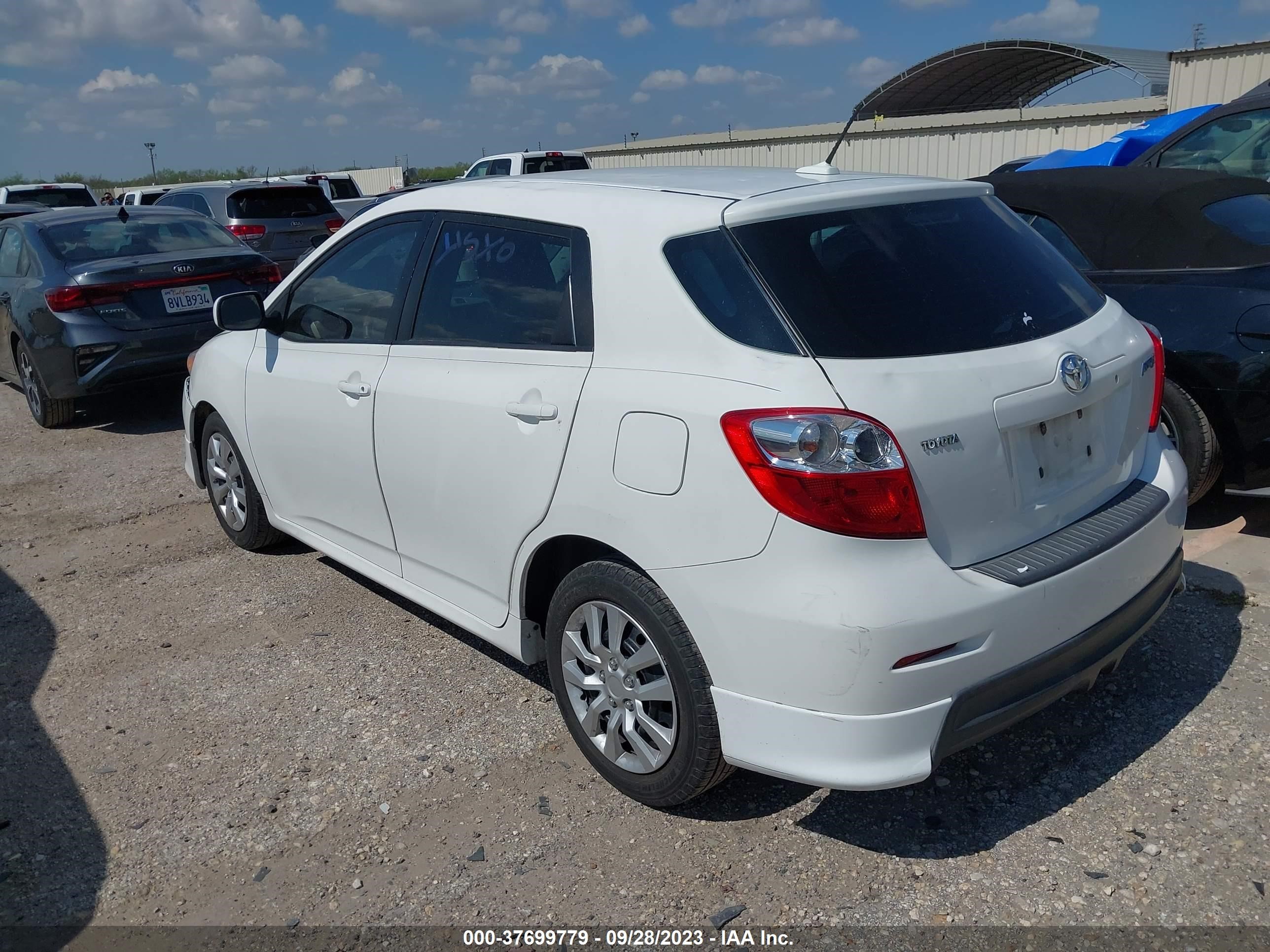 Photo 2 VIN: 2T1KU4EE7AC517716 - TOYOTA MATRIX 