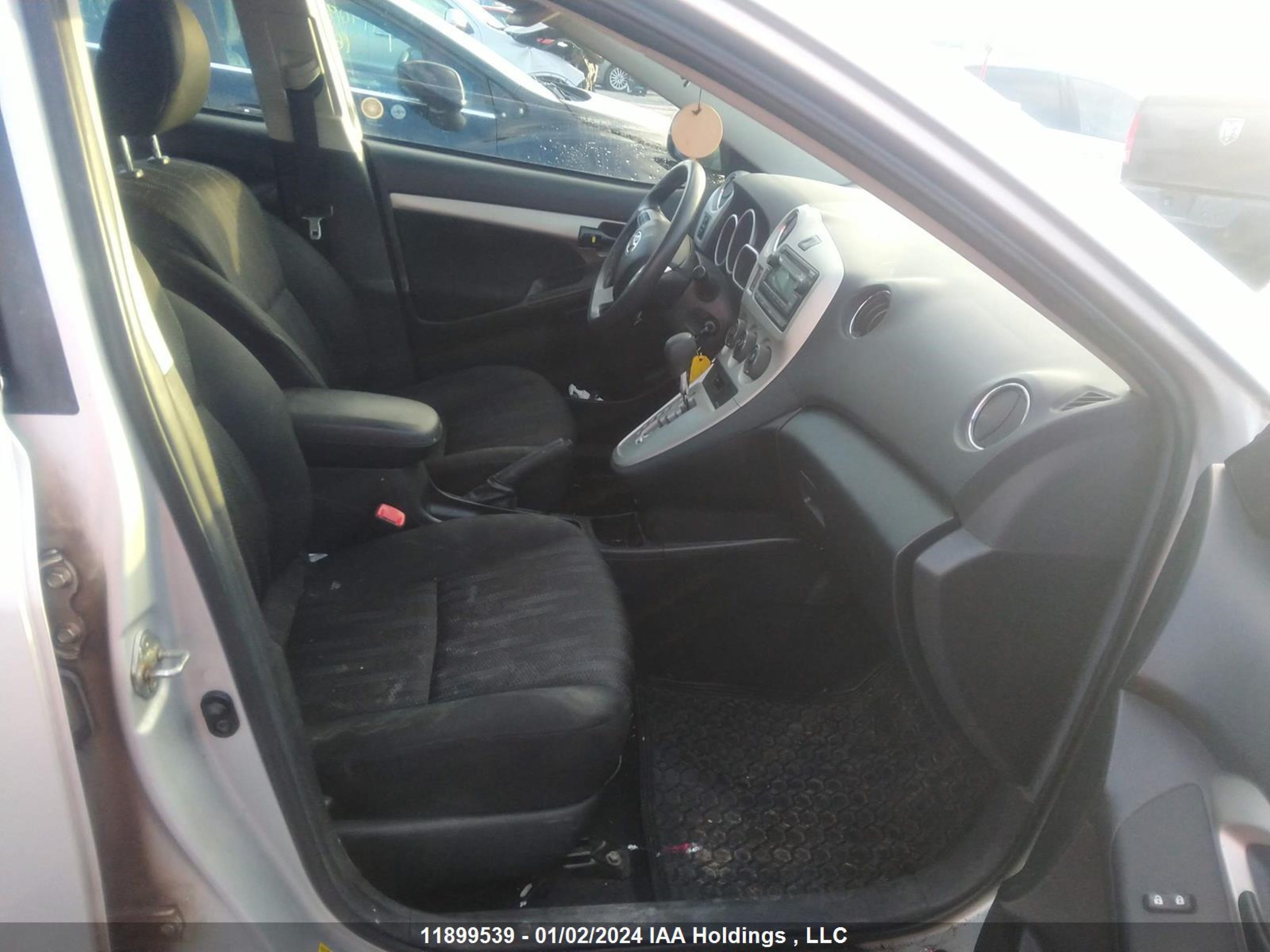 Photo 4 VIN: 2T1KU4EE7EC128807 - TOYOTA MATRIX 