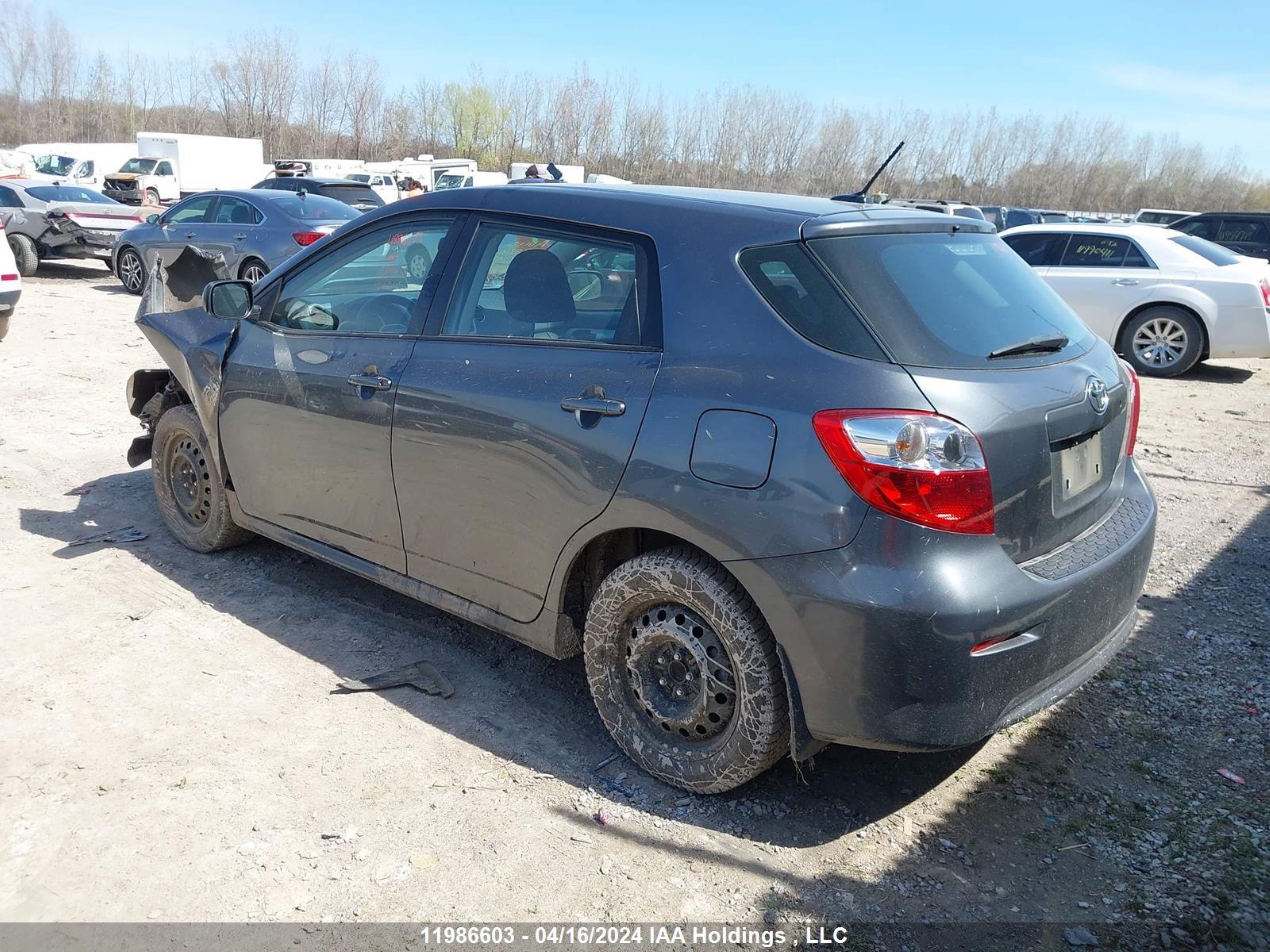 Photo 2 VIN: 2T1KU4EE8DC947520 - TOYOTA MATRIX 