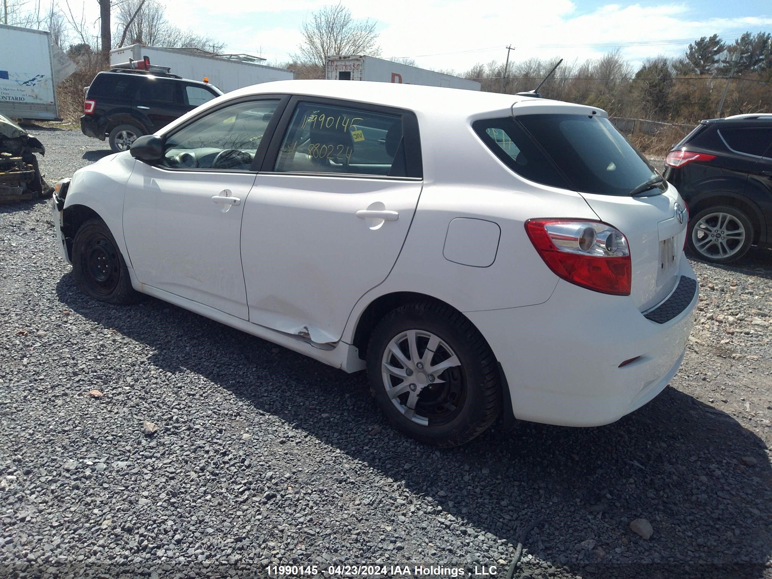 Photo 2 VIN: 2T1KU4EEXCC880224 - TOYOTA MATRIX 