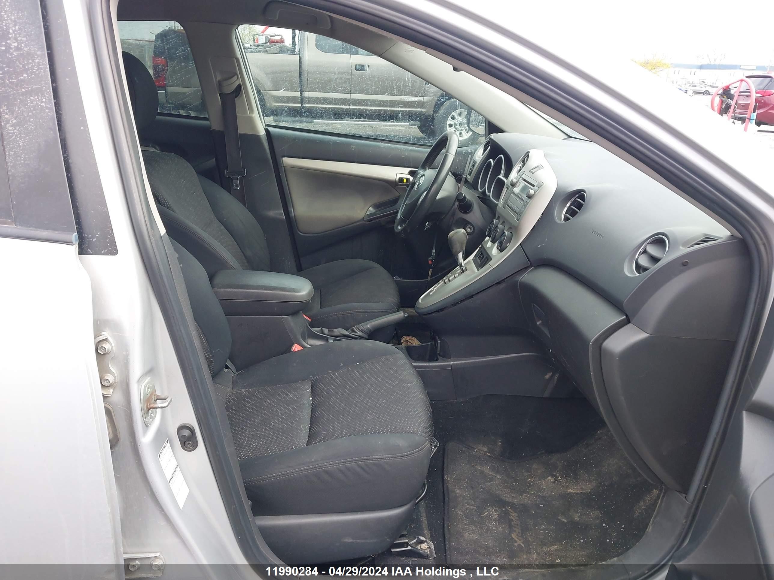 Photo 4 VIN: 2T1LE40E19C003574 - TOYOTA MATRIX 