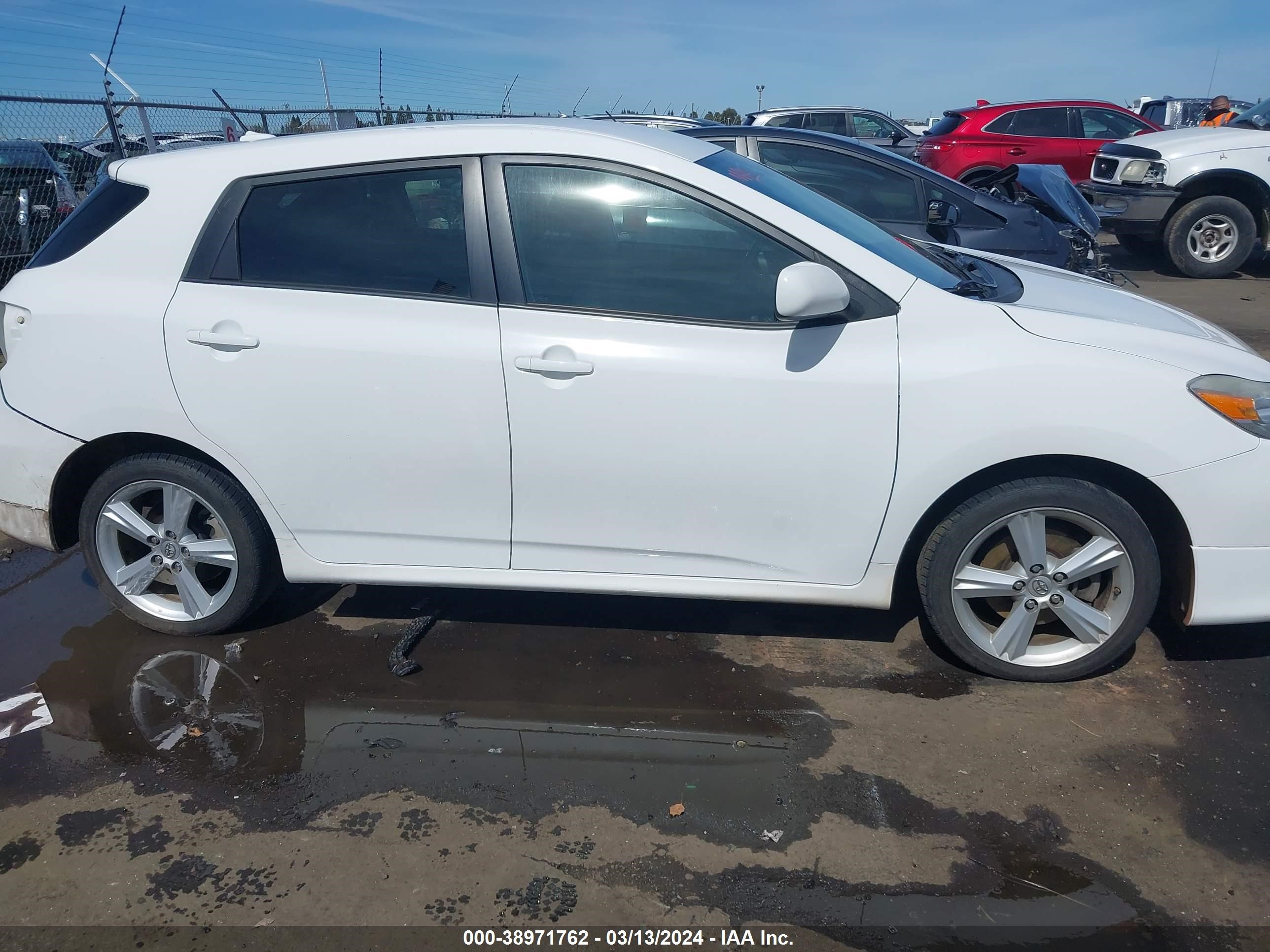 Photo 13 VIN: 2T1LE40E19C006037 - TOYOTA MATRIX 