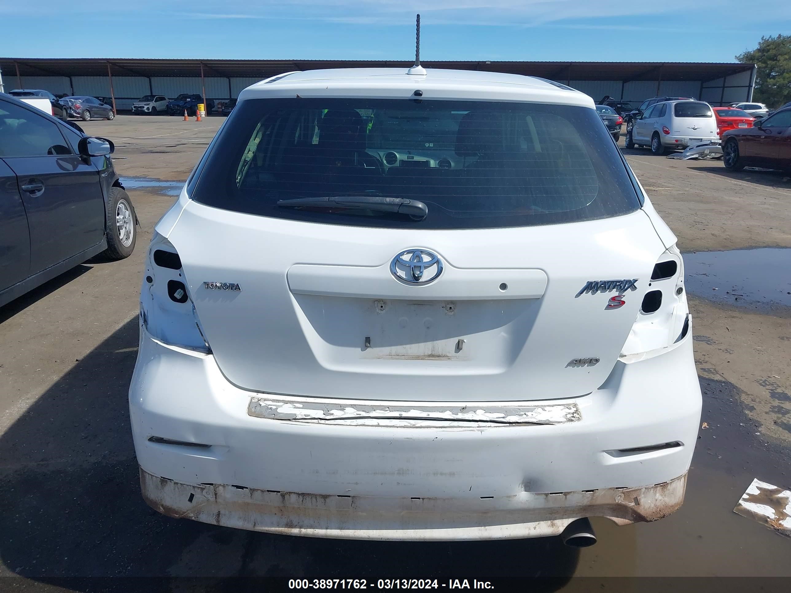 Photo 16 VIN: 2T1LE40E19C006037 - TOYOTA MATRIX 