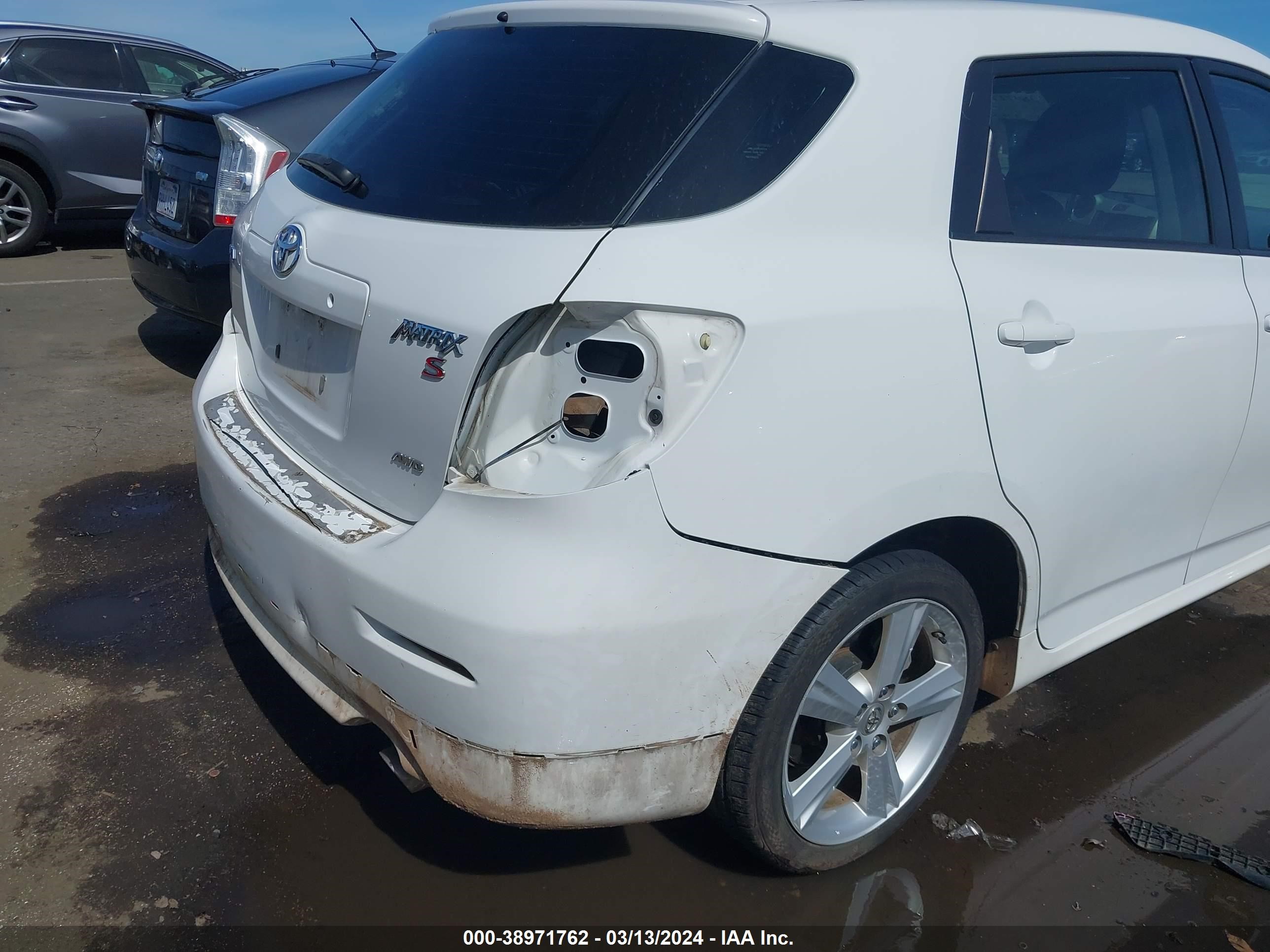 Photo 5 VIN: 2T1LE40E19C006037 - TOYOTA MATRIX 