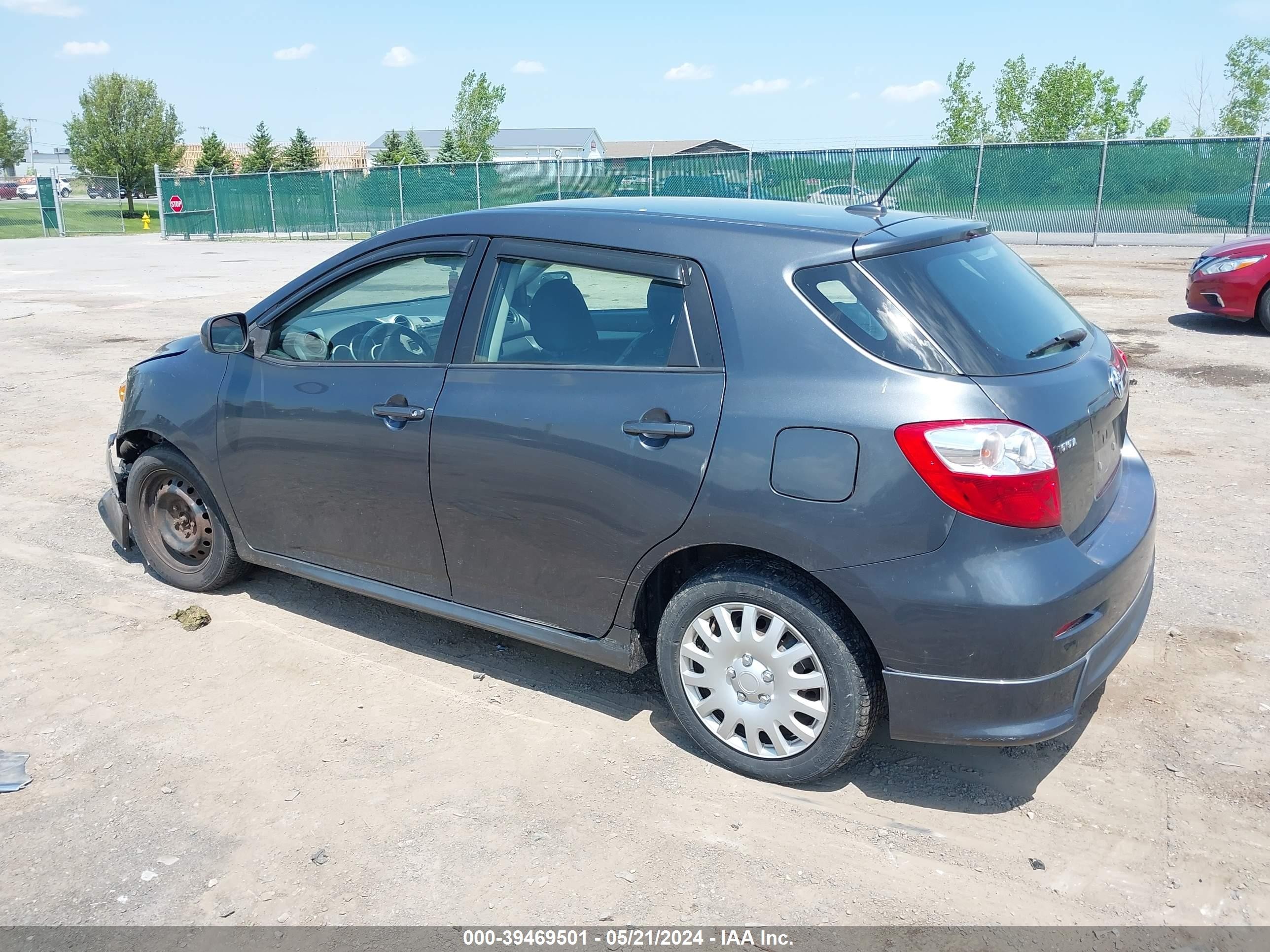 Photo 2 VIN: 2T1LE40E29C010243 - TOYOTA MATRIX 