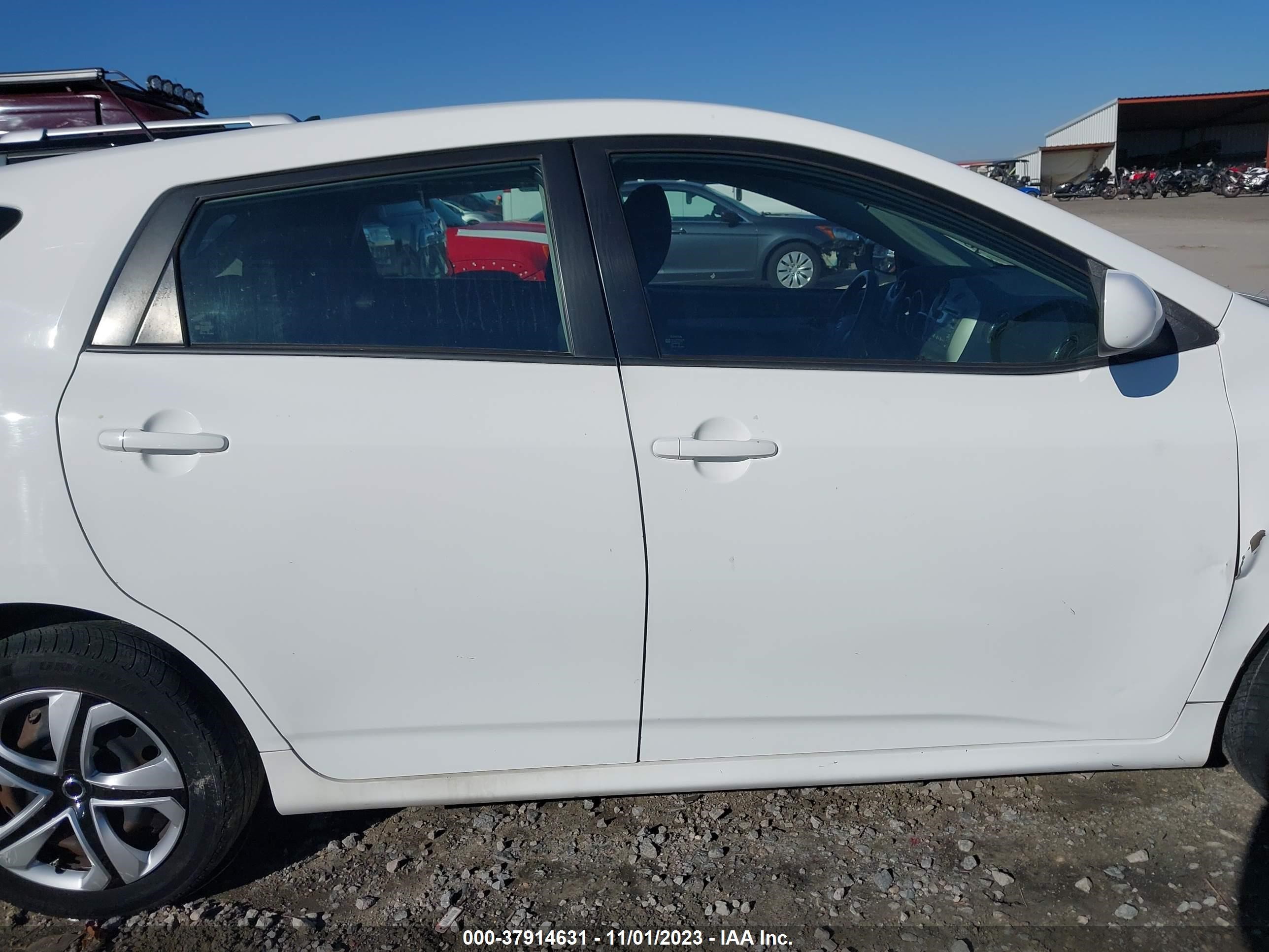 Photo 12 VIN: 2T1LE40E59C003965 - TOYOTA MATRIX 