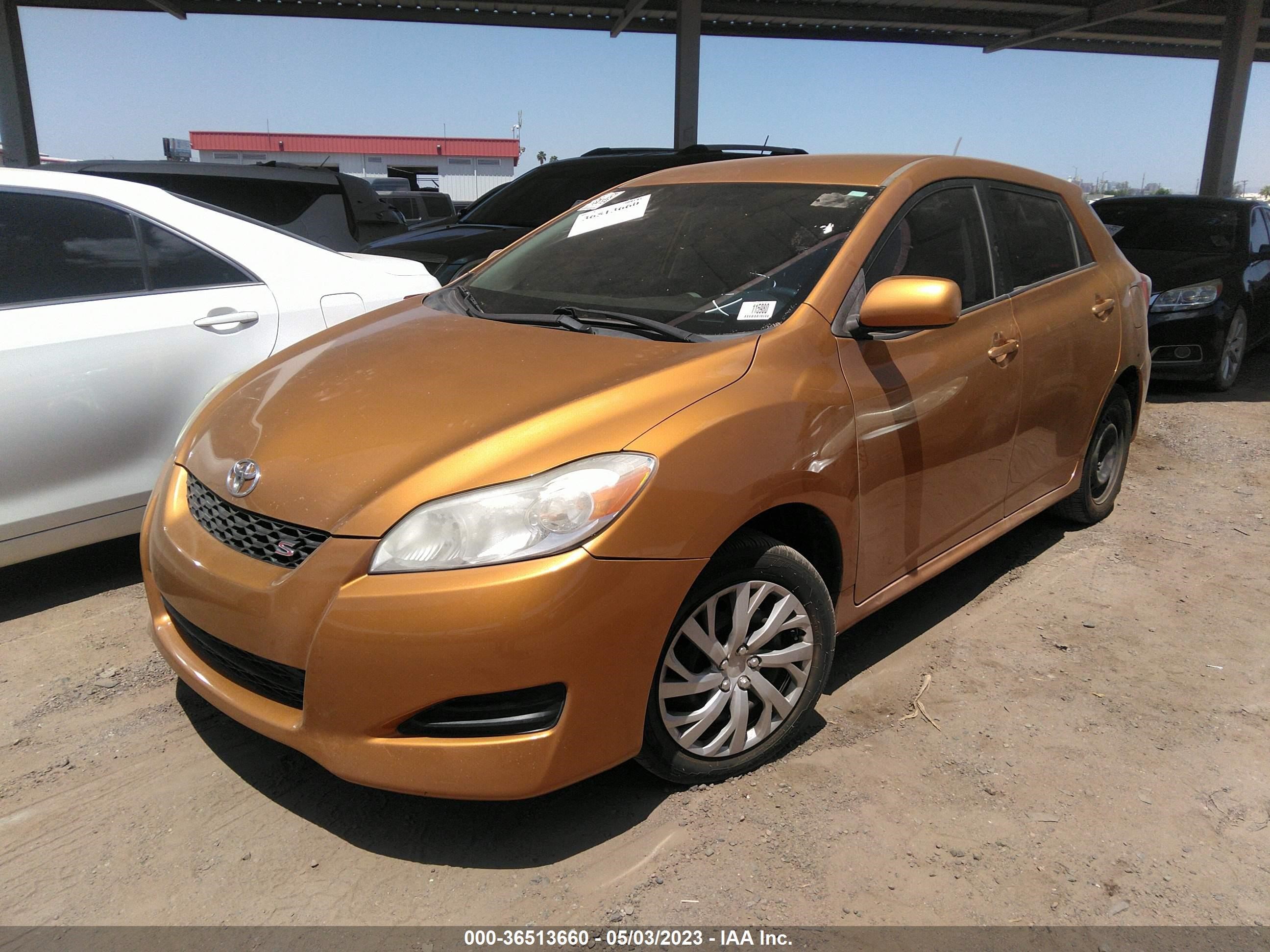 Photo 1 VIN: 2T1LE40E69C005921 - TOYOTA MATRIX 