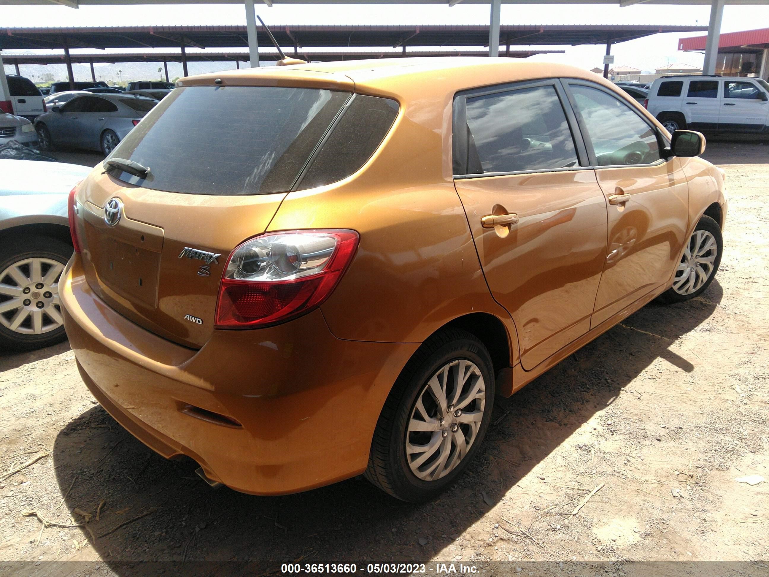 Photo 3 VIN: 2T1LE40E69C005921 - TOYOTA MATRIX 