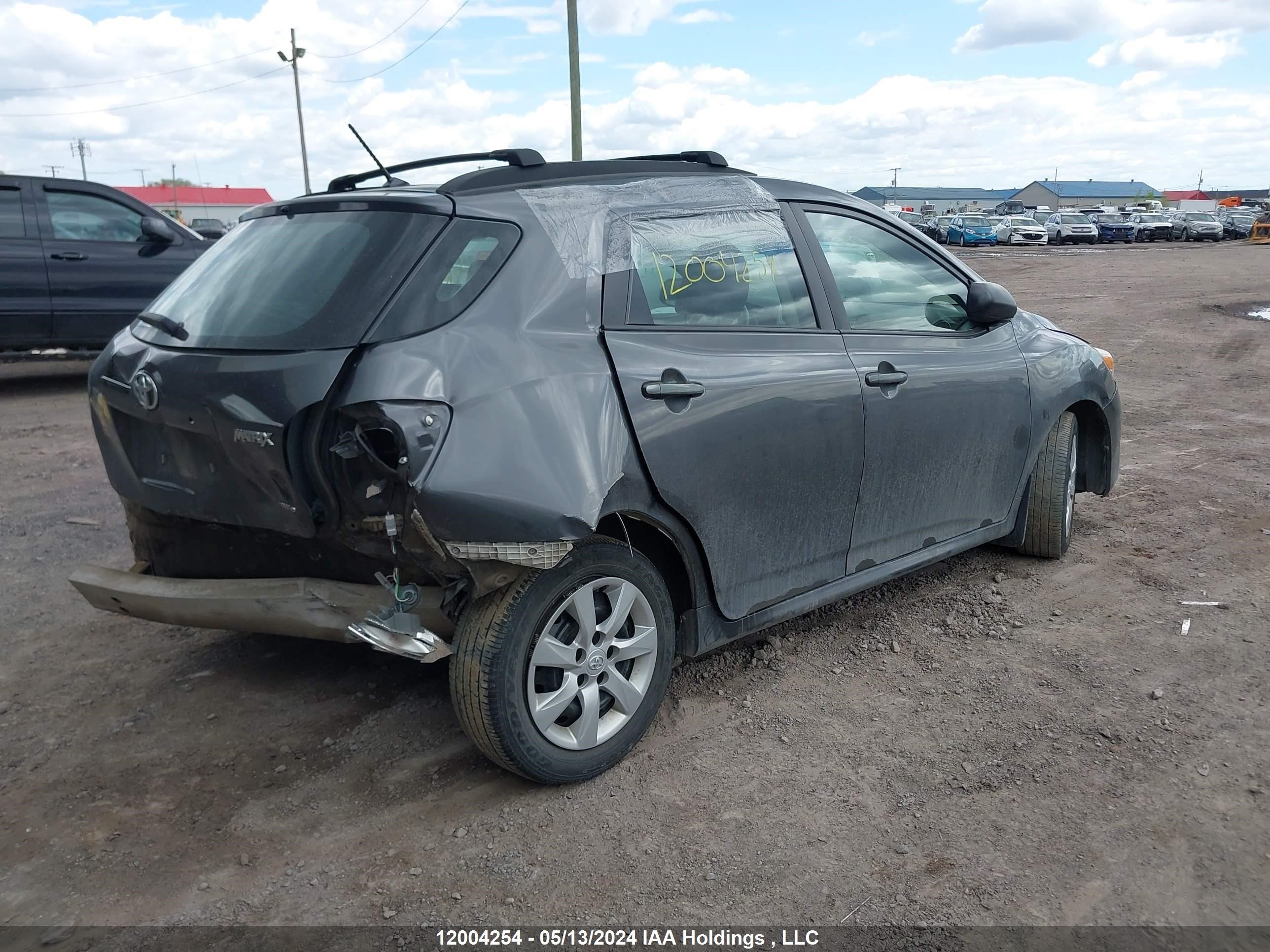 Photo 3 VIN: 2T1LE4EE0DC023011 - TOYOTA MATRIX 