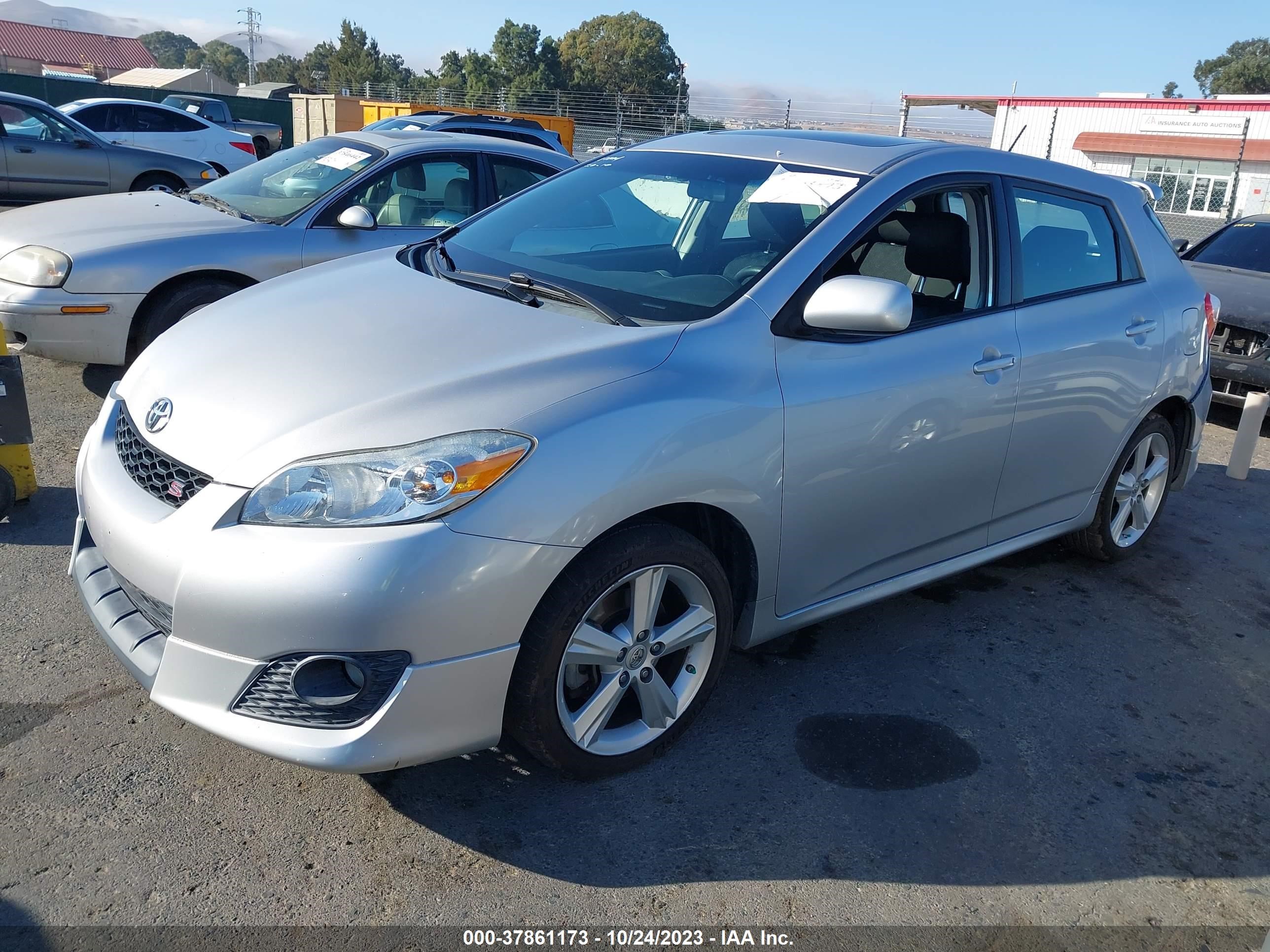 Photo 1 VIN: 2T1LE4EEXAC016885 - TOYOTA MATRIX 