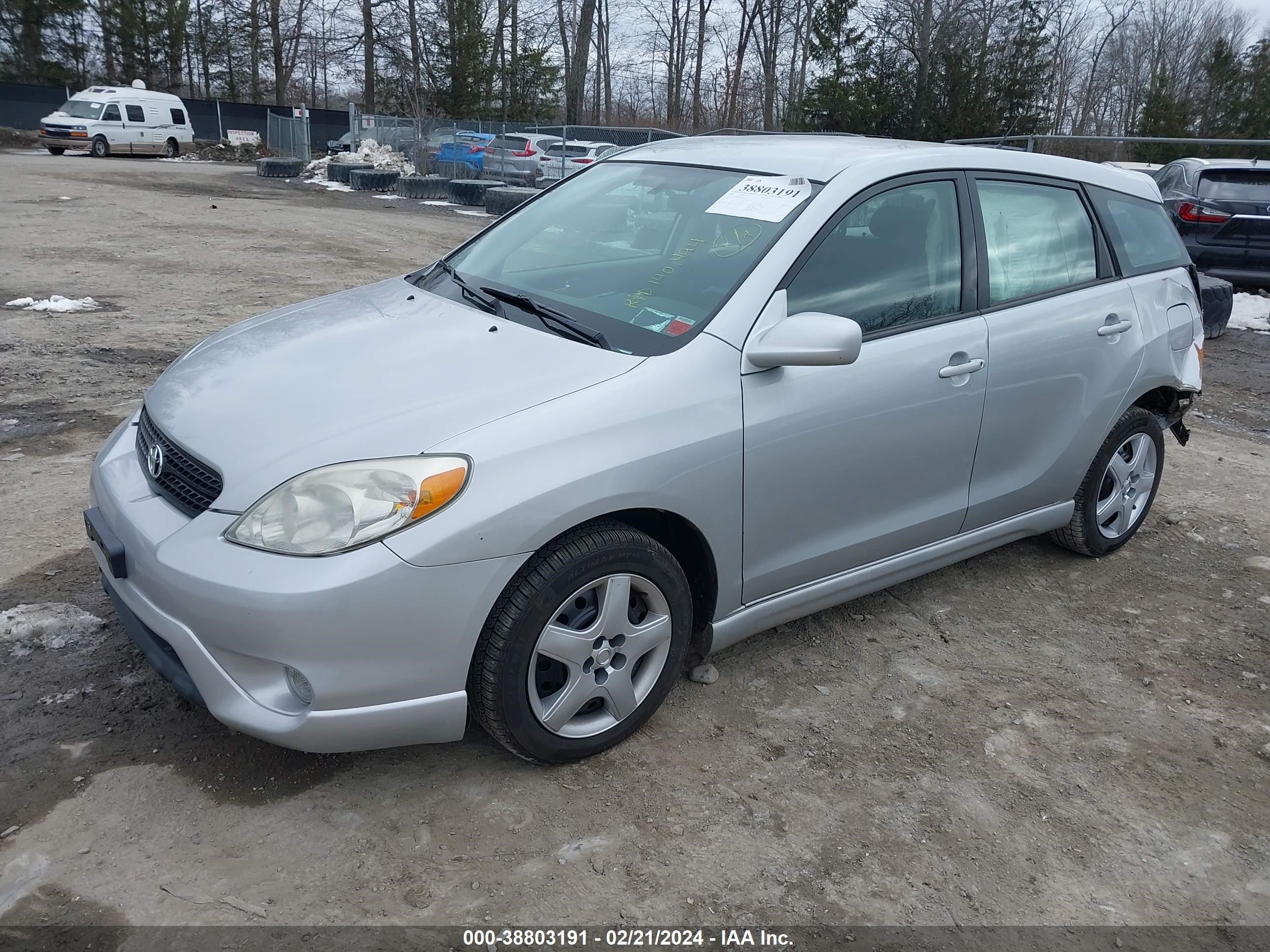 Photo 1 VIN: 2T1LR30E56C554617 - TOYOTA MATRIX 