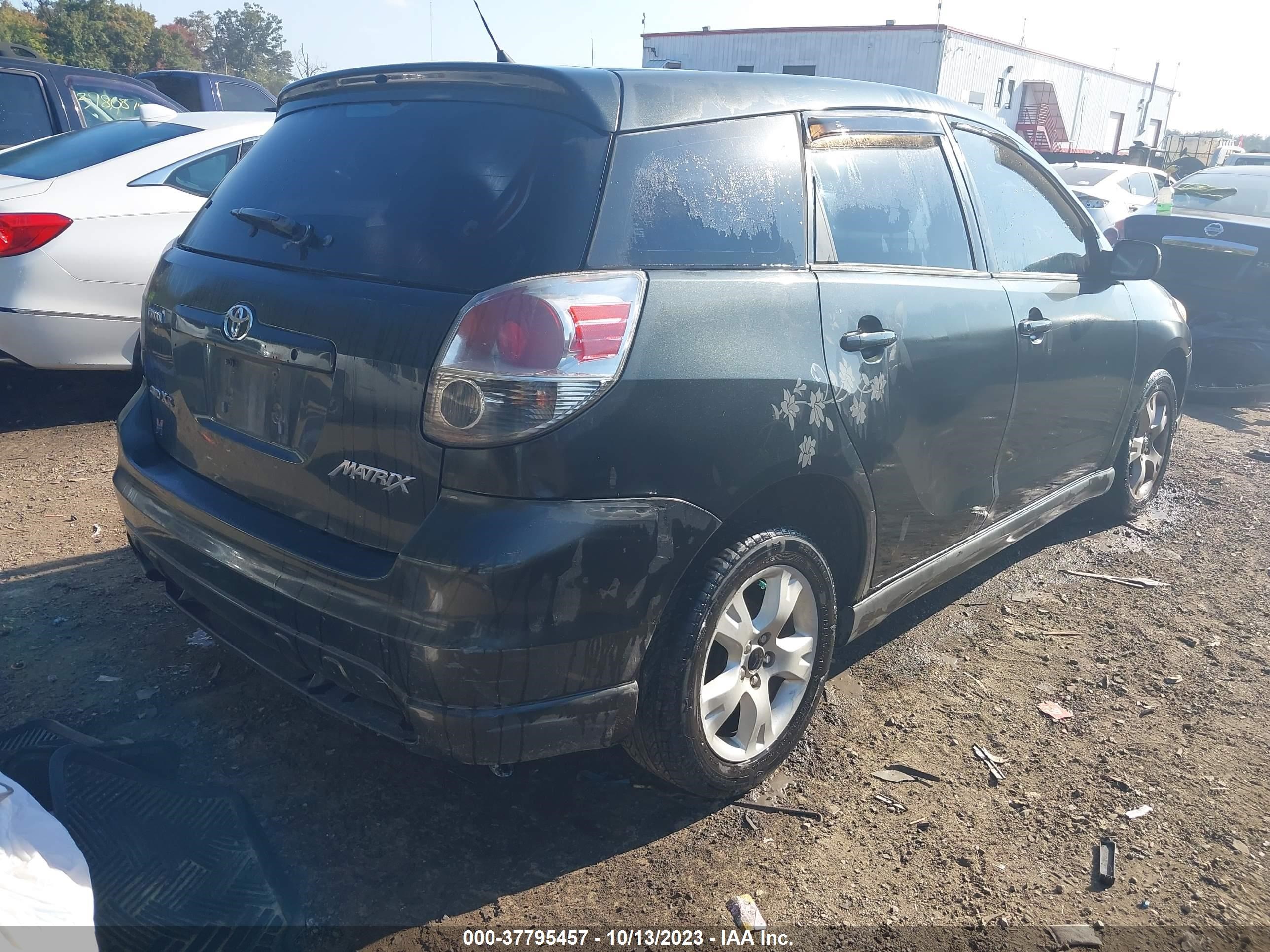 Photo 3 VIN: 2T1LR32E05C389300 - TOYOTA MATRIX 