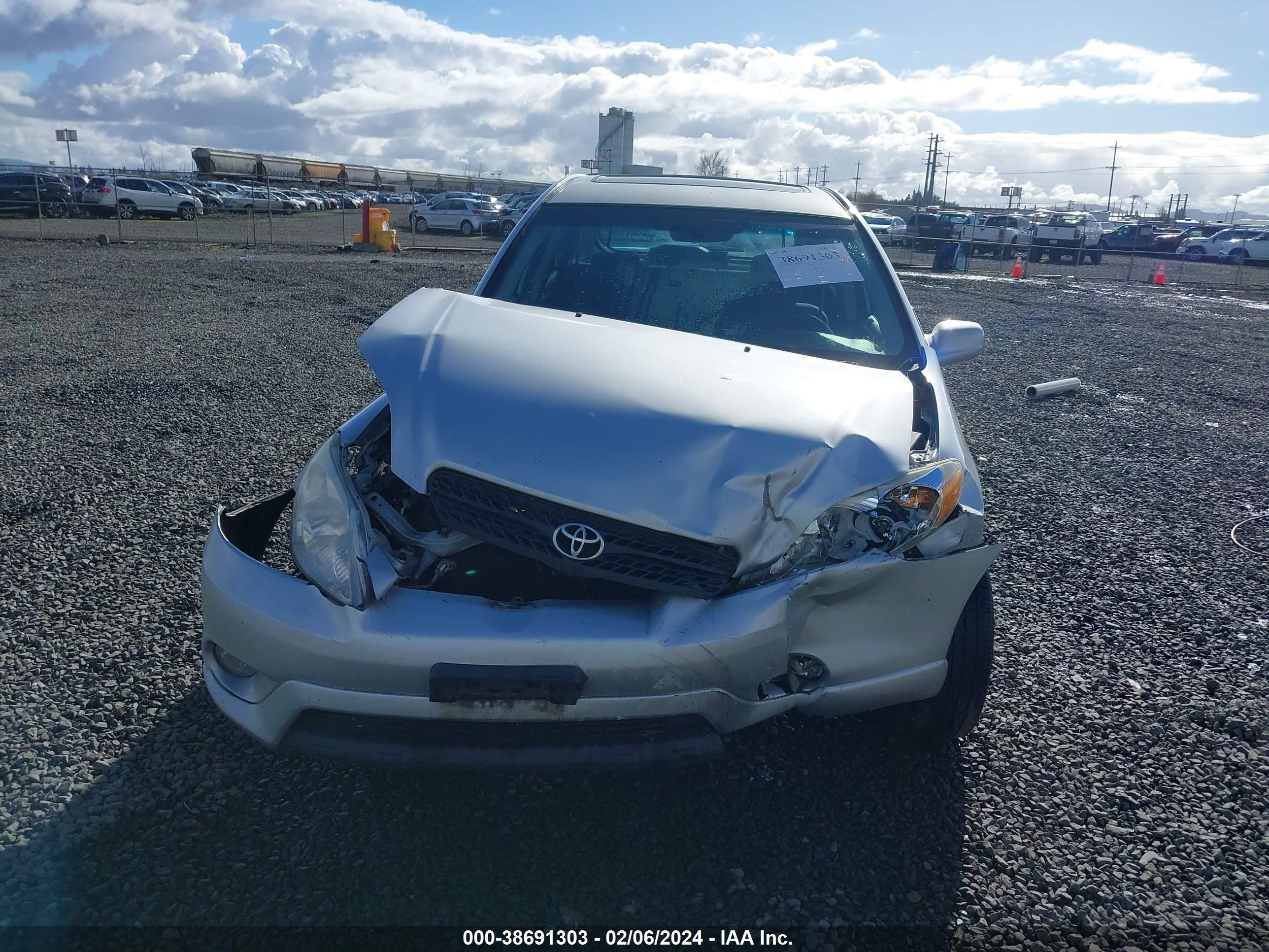 Photo 11 VIN: 2T1LR32E15C550415 - TOYOTA MATRIX 