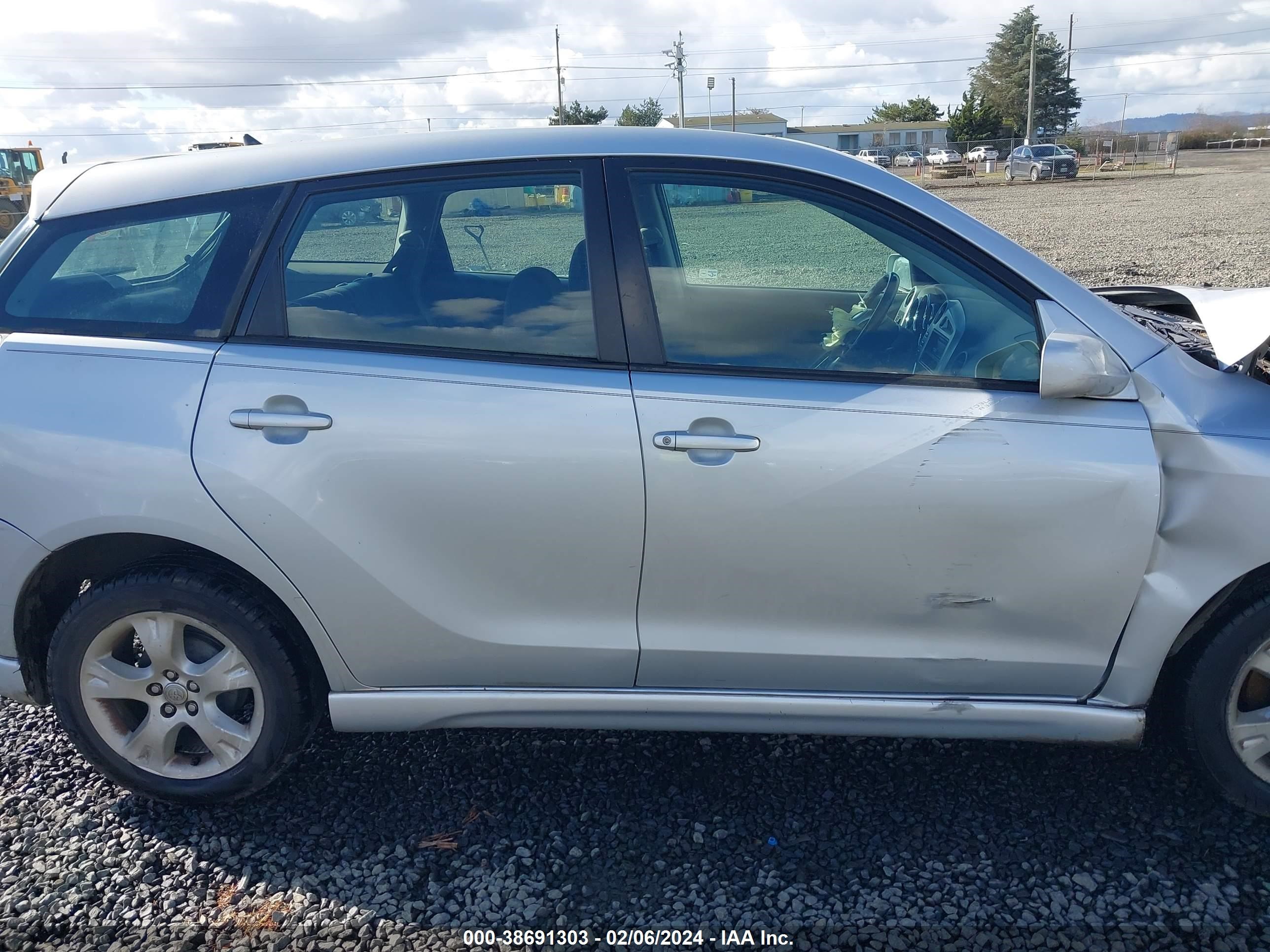 Photo 12 VIN: 2T1LR32E15C550415 - TOYOTA MATRIX 