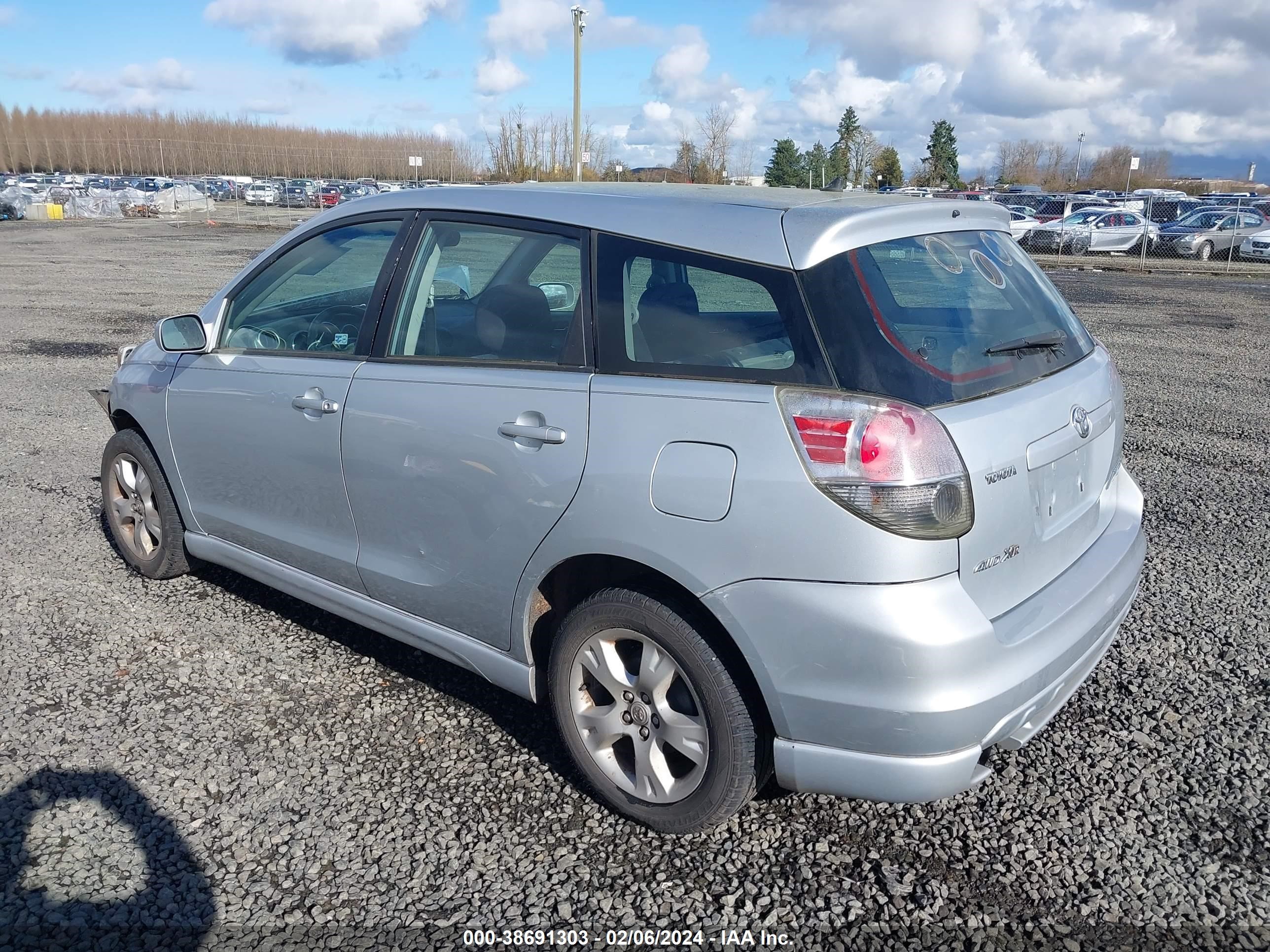 Photo 2 VIN: 2T1LR32E15C550415 - TOYOTA MATRIX 