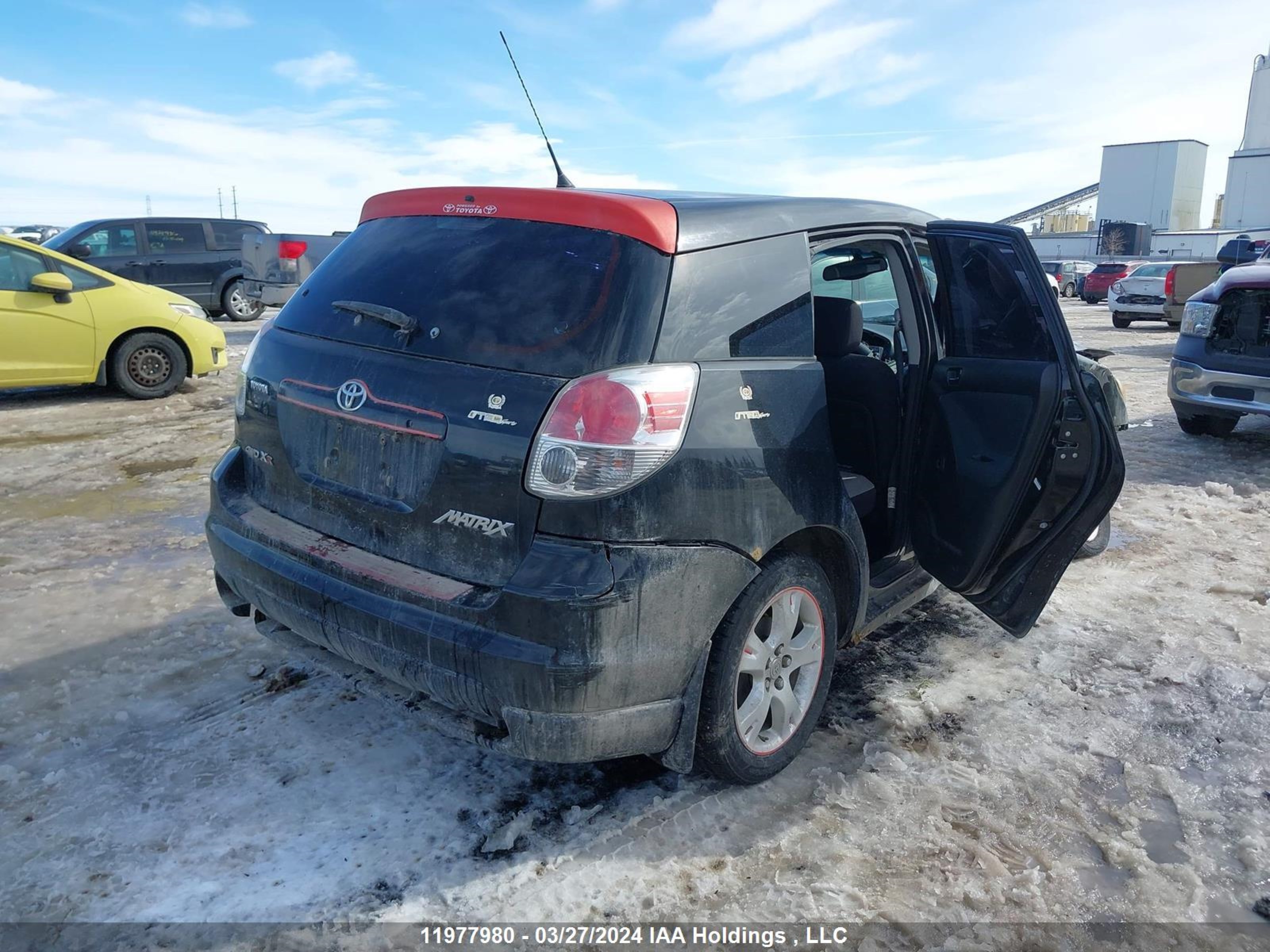 Photo 3 VIN: 2T1LR32E16C557737 - TOYOTA MATRIX 