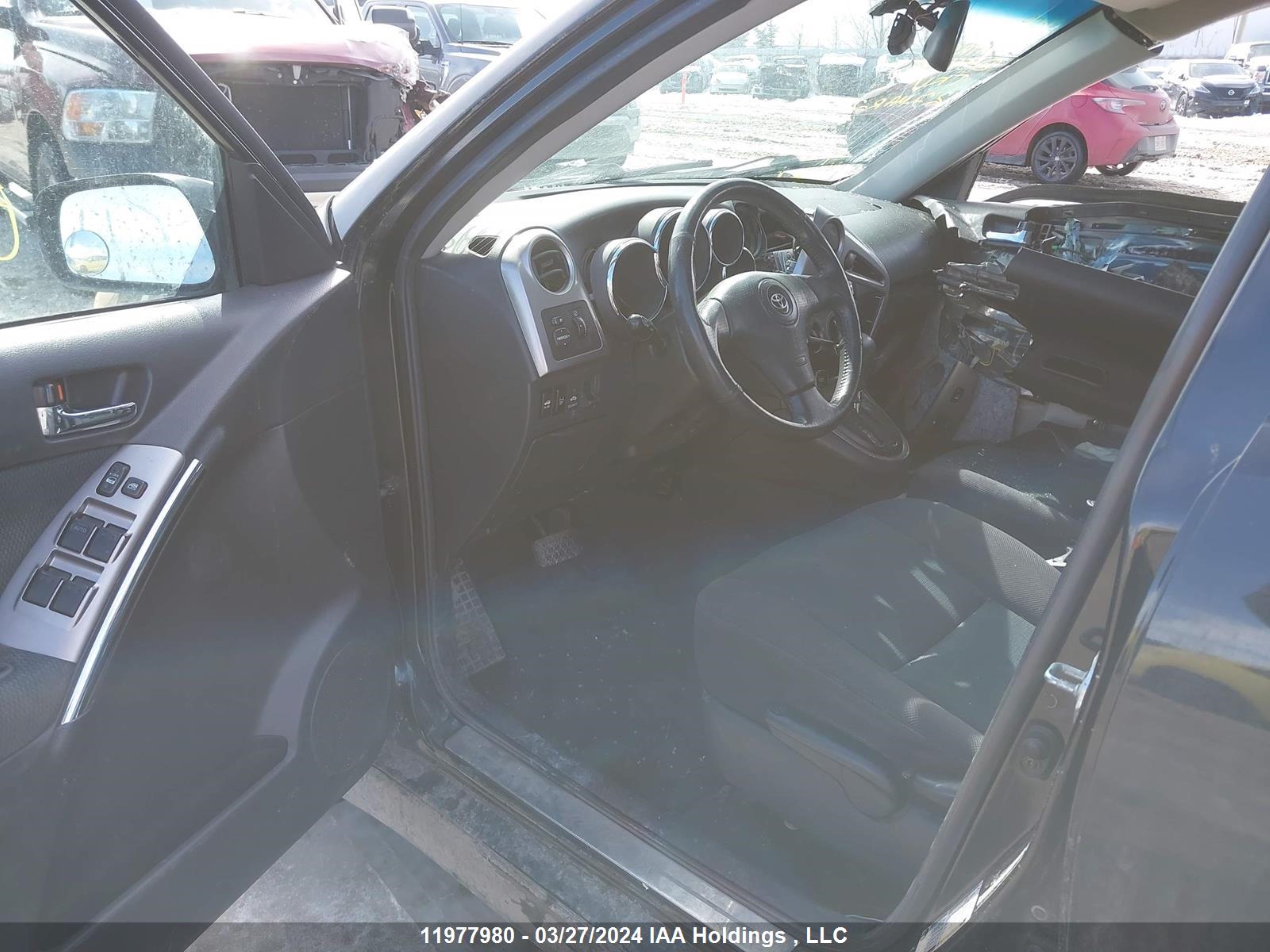 Photo 4 VIN: 2T1LR32E16C557737 - TOYOTA MATRIX 