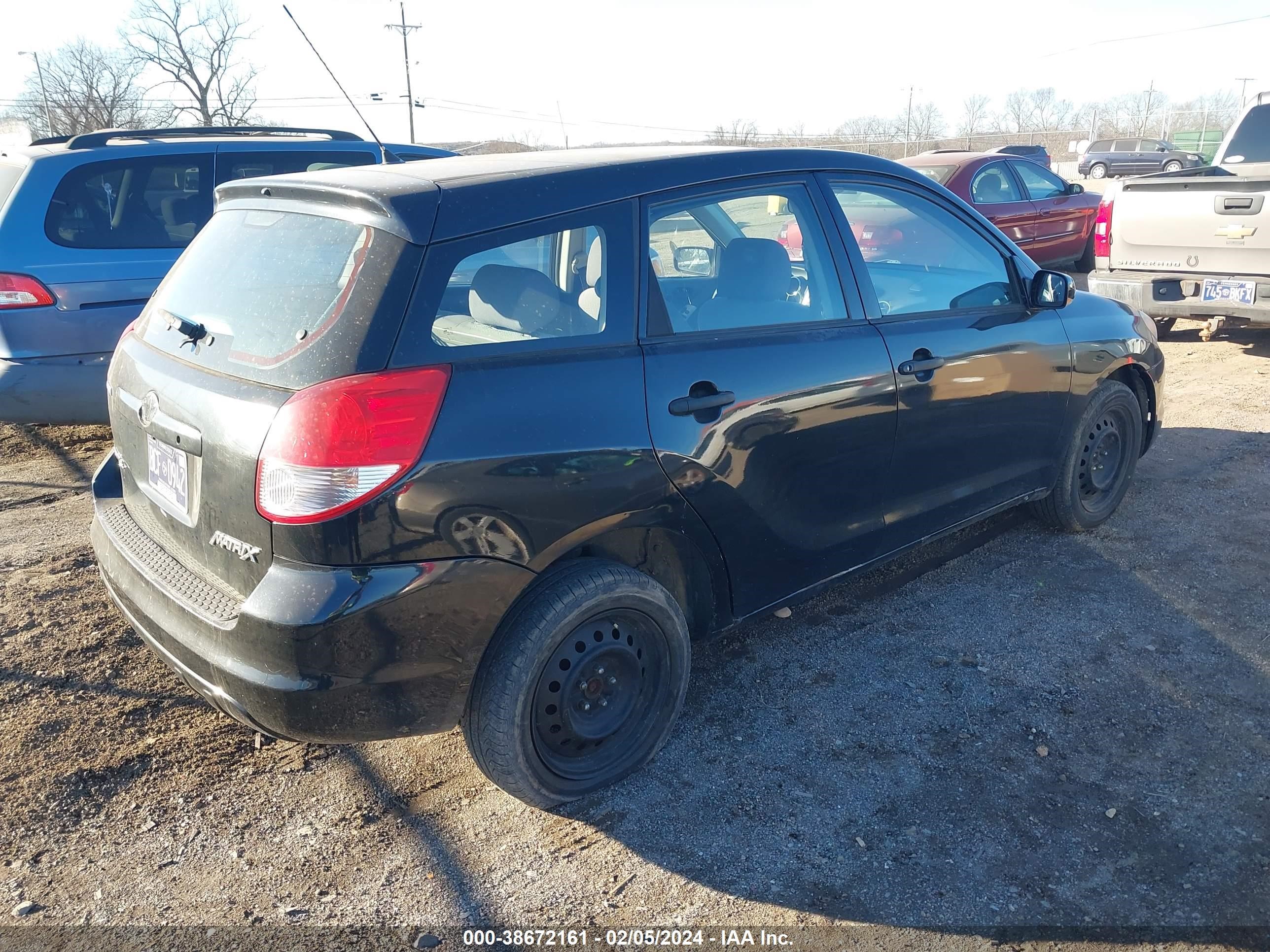 Photo 3 VIN: 2T1LR32E33C027006 - TOYOTA MATRIX 