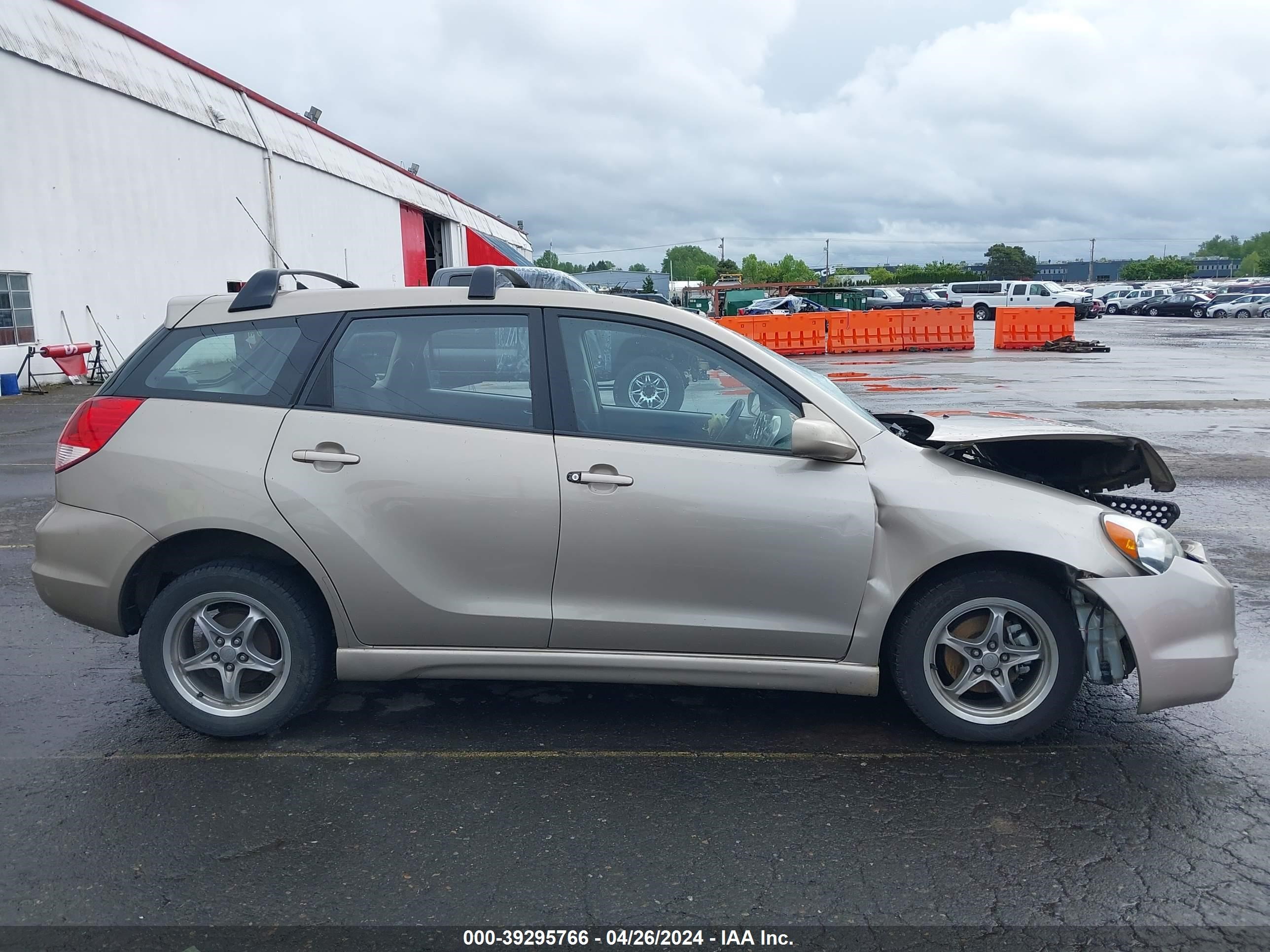 Photo 13 VIN: 2T1LR32E33C126893 - TOYOTA MATRIX 