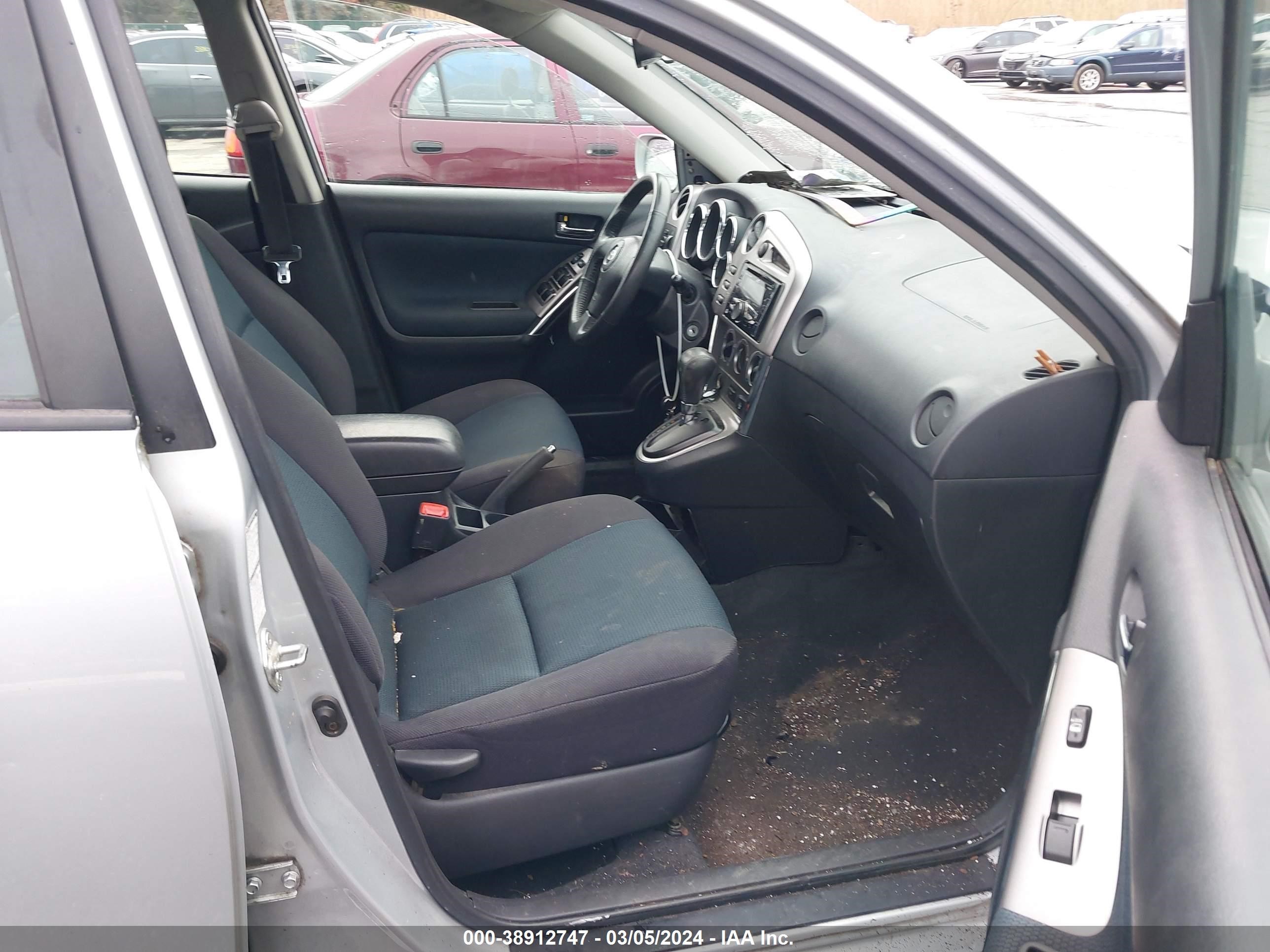 Photo 4 VIN: 2T1LR32E46C551527 - TOYOTA MATRIX 