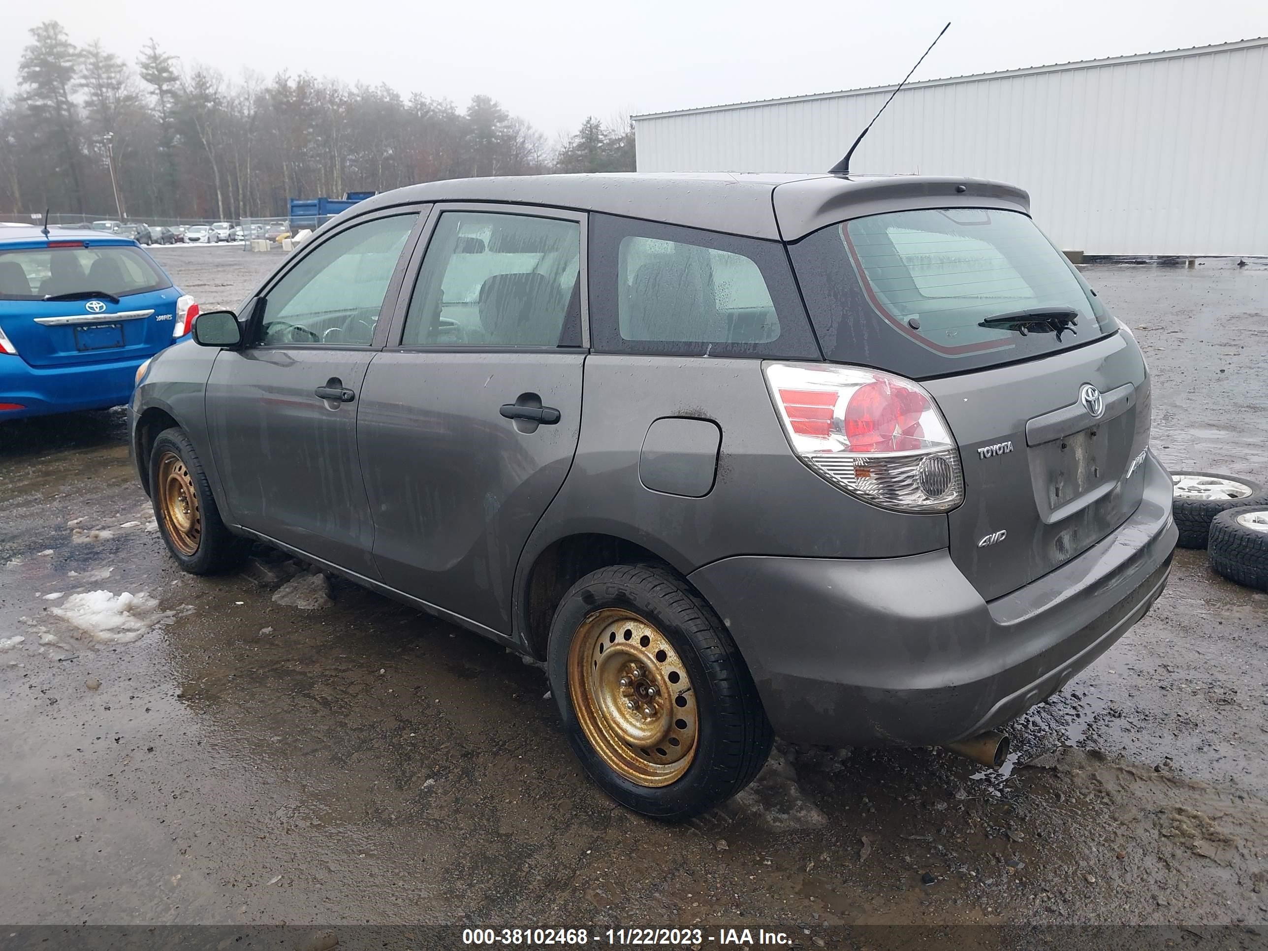 Photo 2 VIN: 2T1LR32E56C558826 - TOYOTA MATRIX 