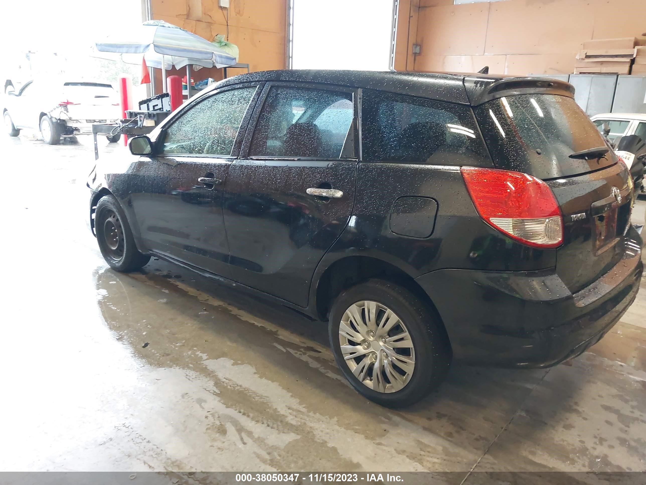 Photo 2 VIN: 2T1LR32E83C117431 - TOYOTA MATRIX 