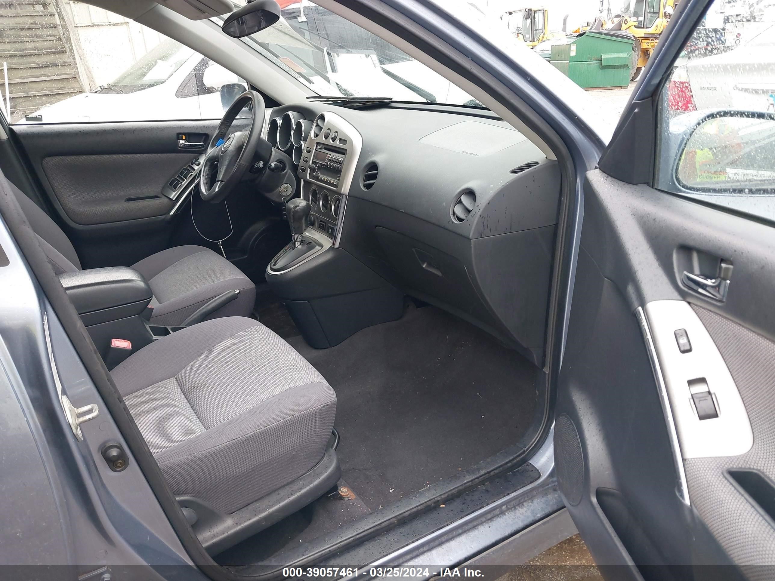 Photo 4 VIN: 2T1LR32E94C166803 - TOYOTA MATRIX 