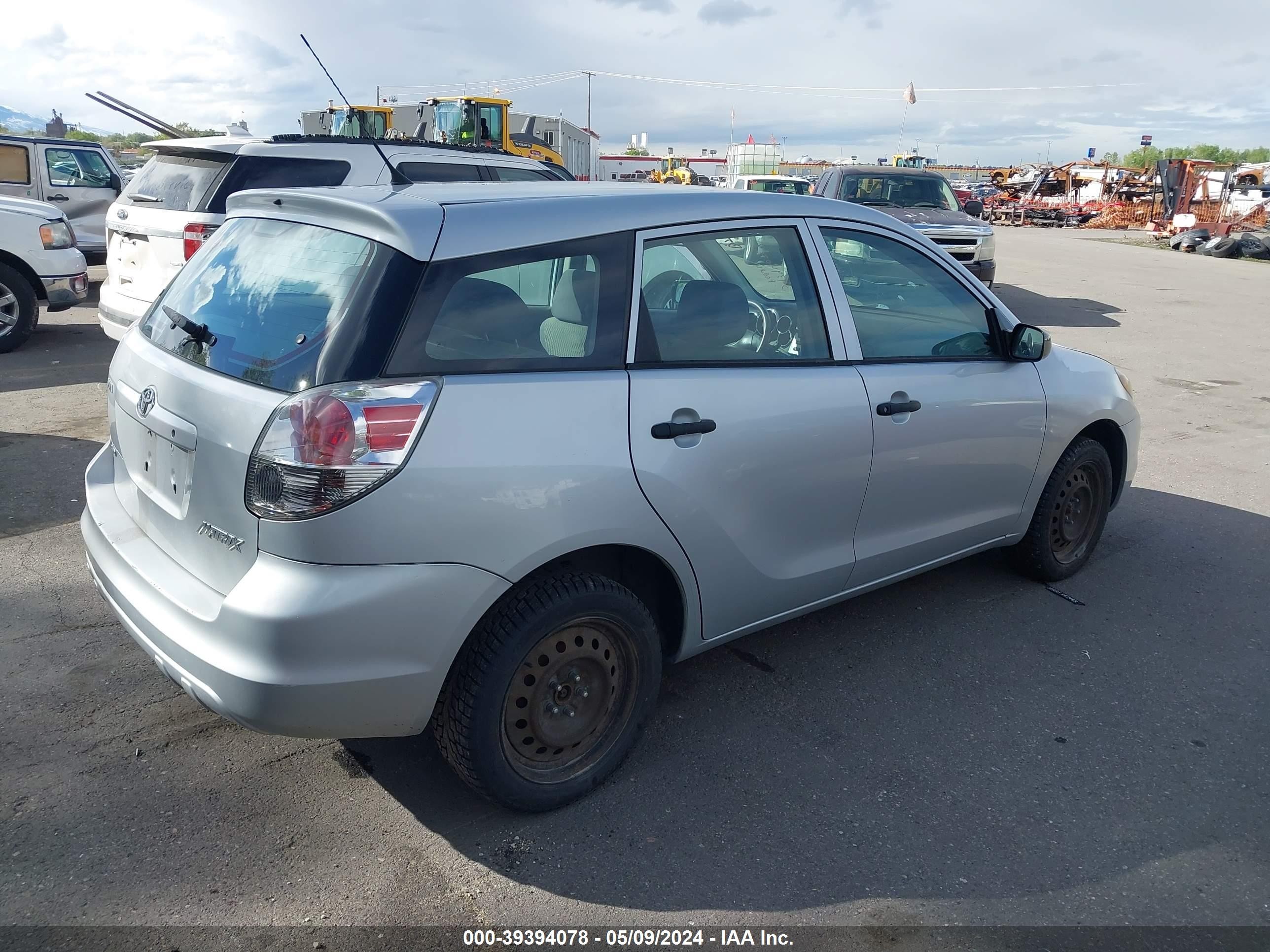 Photo 3 VIN: 2T1LR32EX6C553606 - TOYOTA MATRIX 