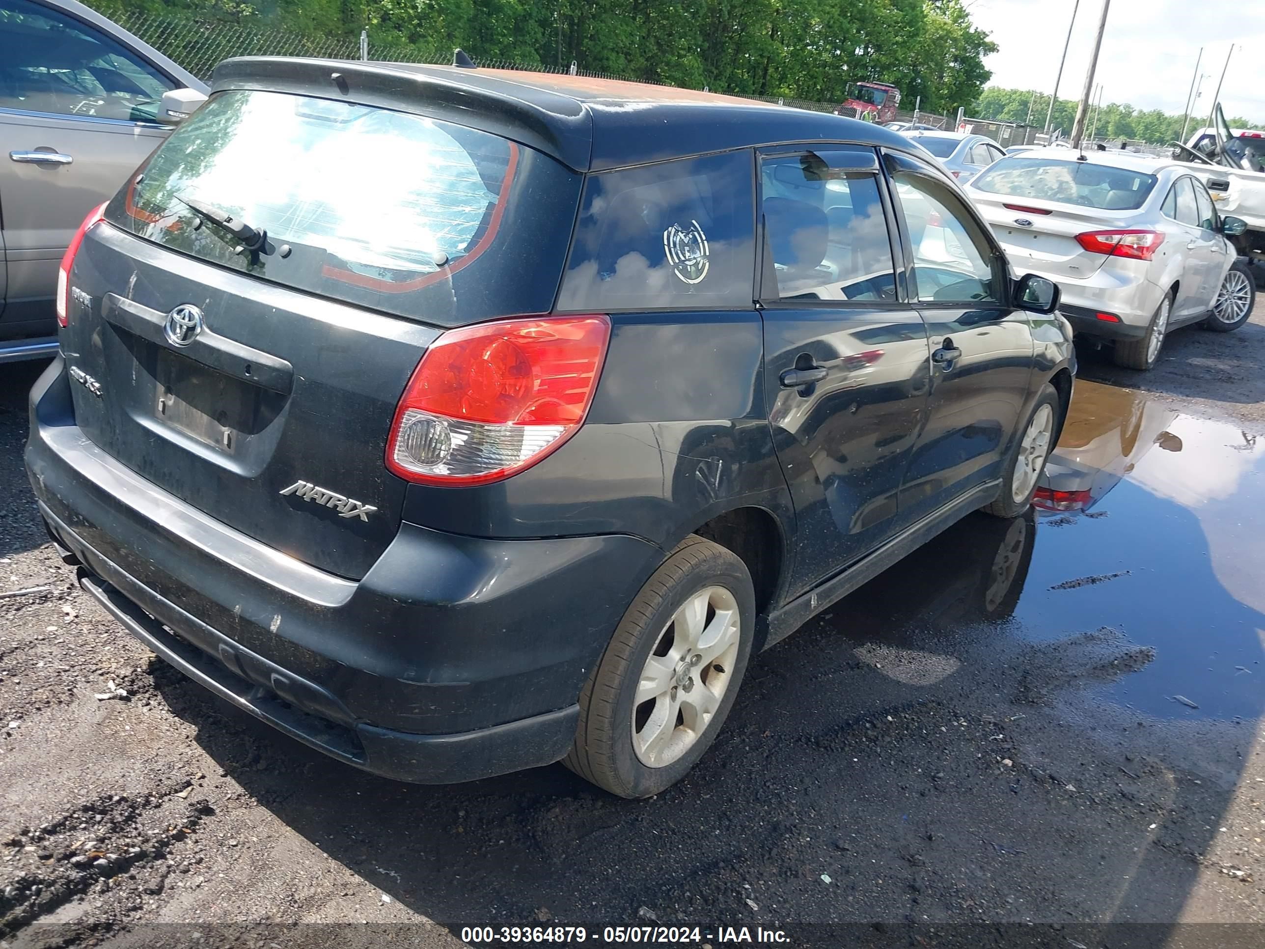 Photo 3 VIN: 2T1LR38EX4C185805 - TOYOTA MATRIX 