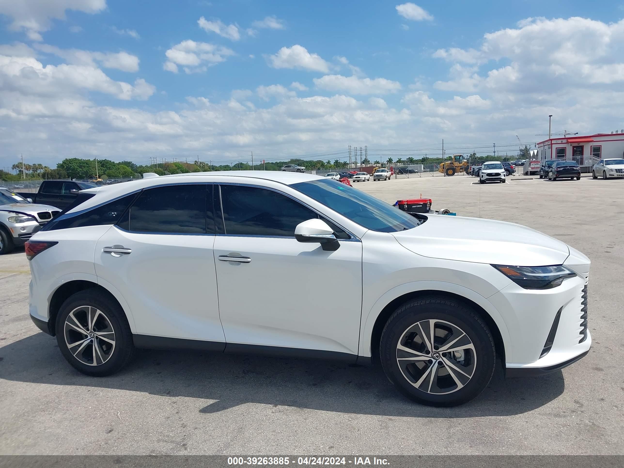 Photo 12 VIN: 2T2BAMBA1RC033431 - LEXUS RX 