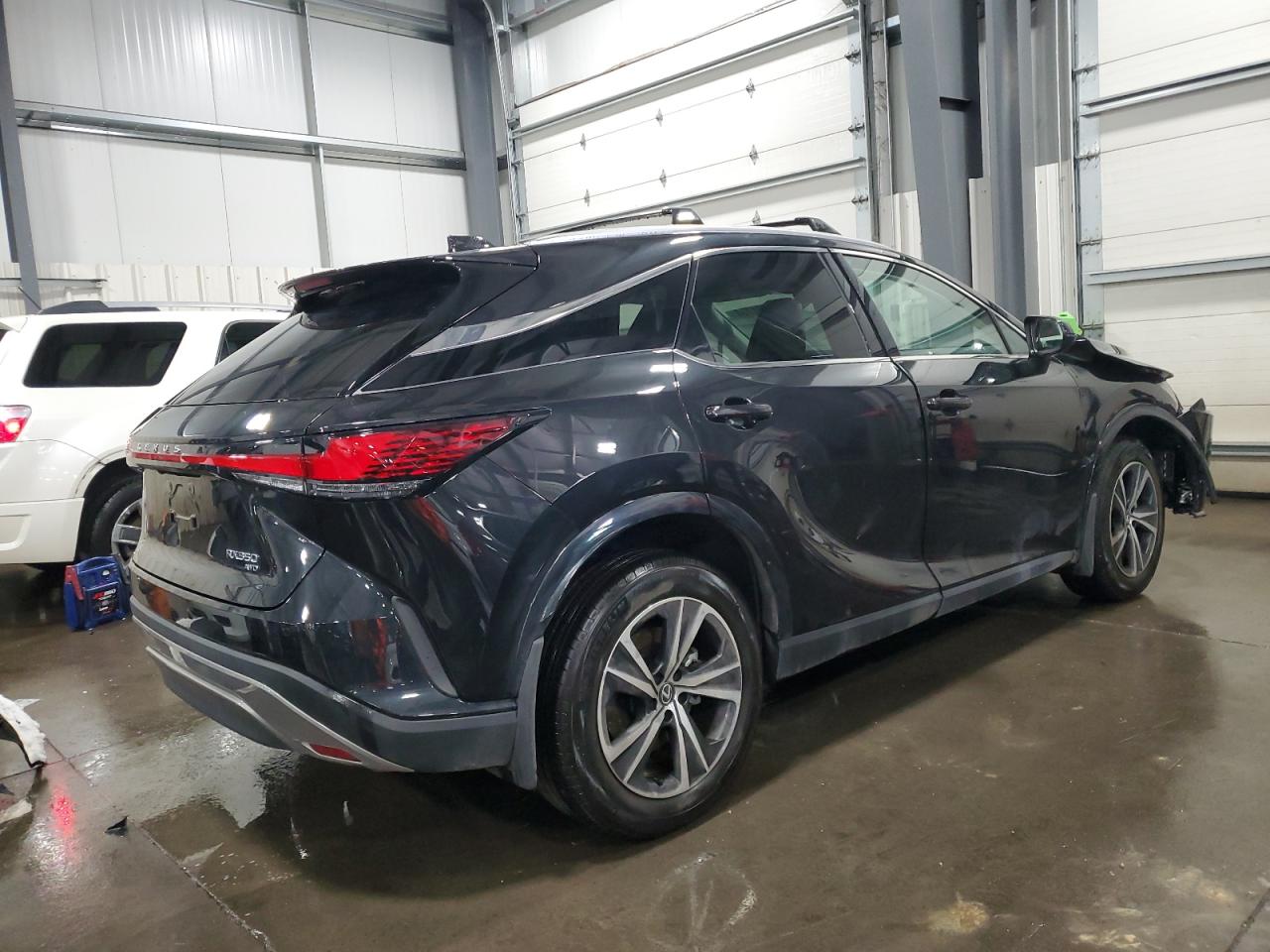 Photo 2 VIN: 2T2BAMCA5PC002128 - LEXUS RX 