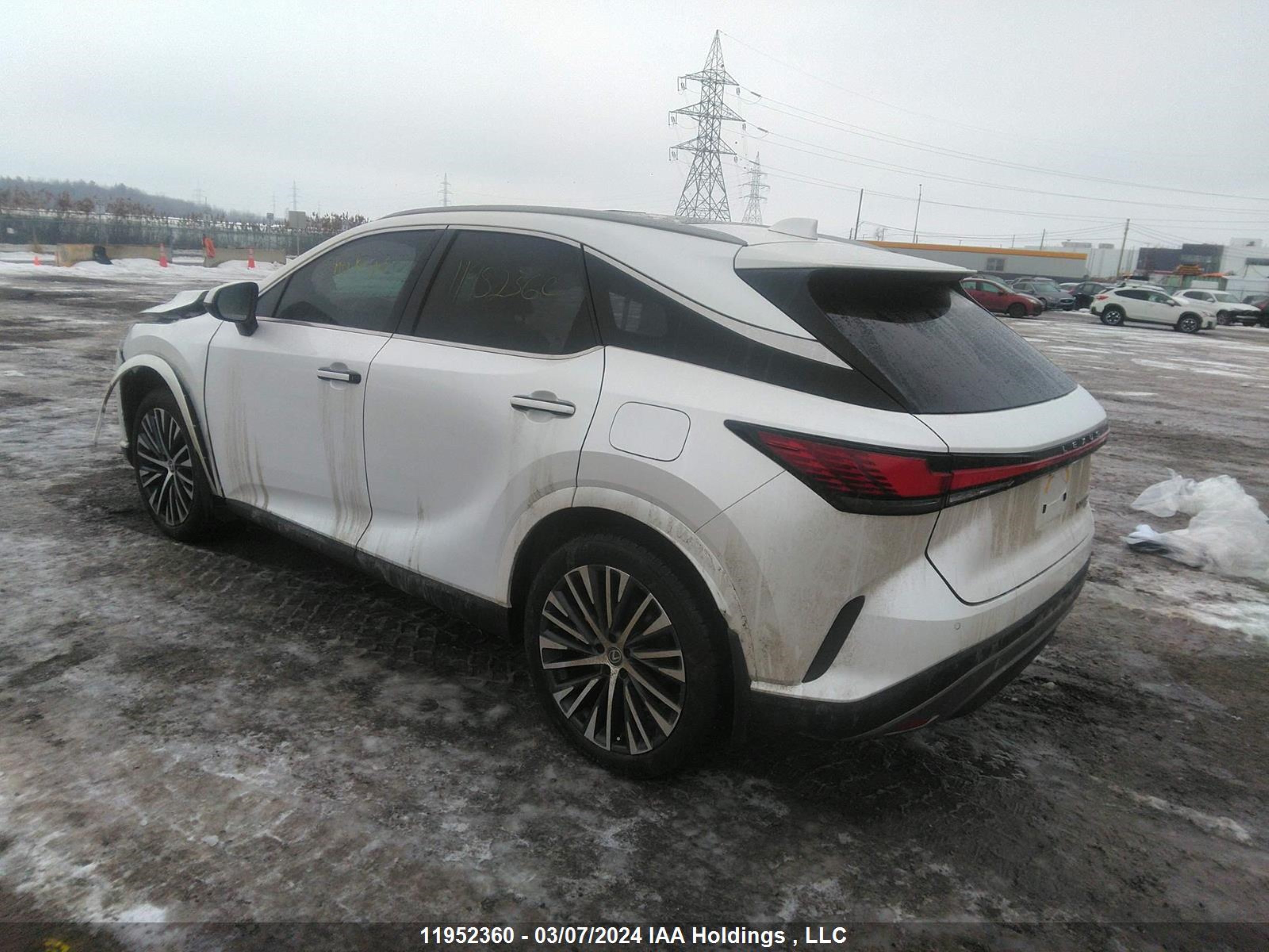 Photo 2 VIN: 2T2BBMCA2PC014850 - LEXUS RX 