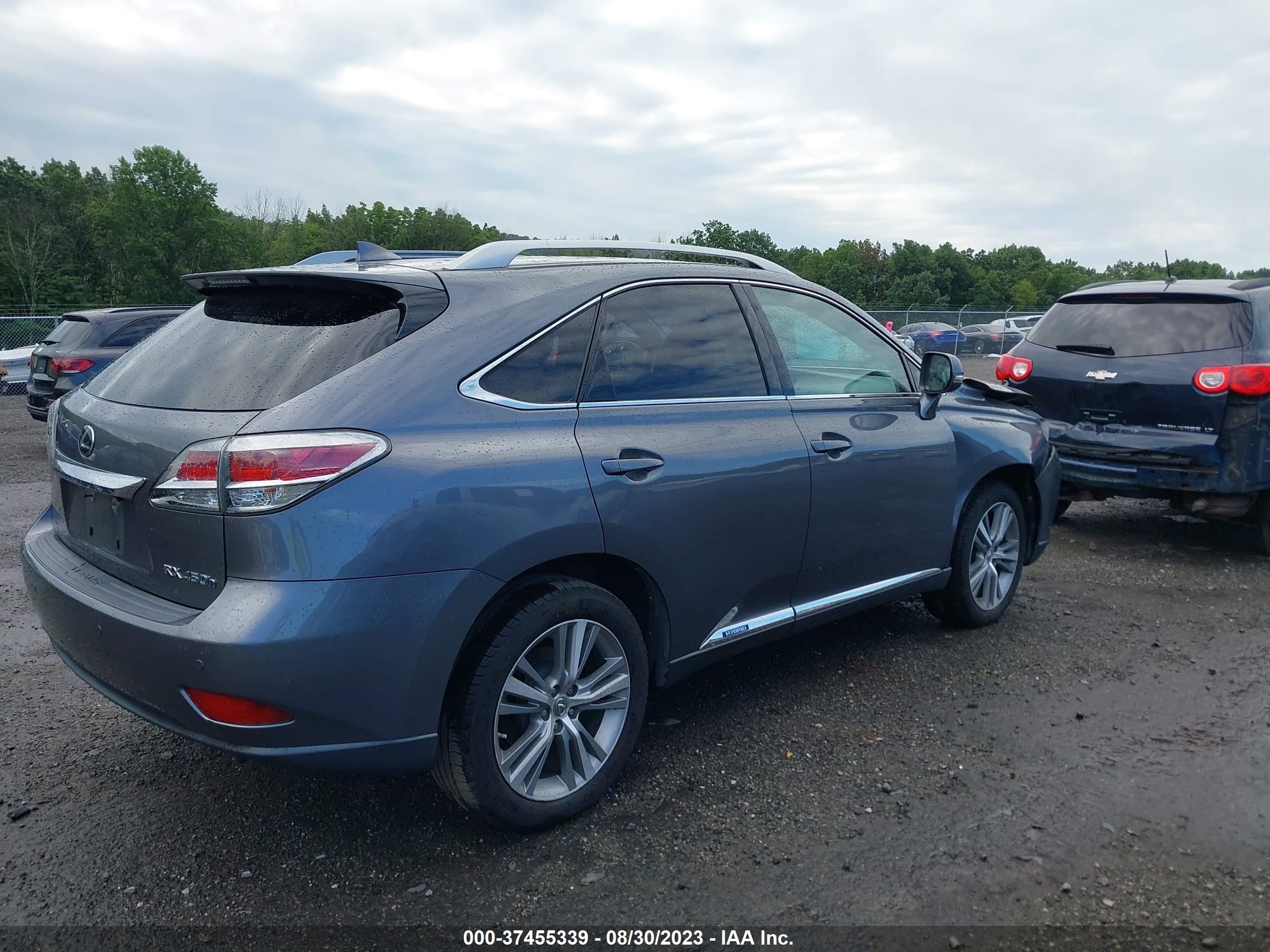 Photo 3 VIN: 2T2BC1BA0FC003454 - LEXUS RX 