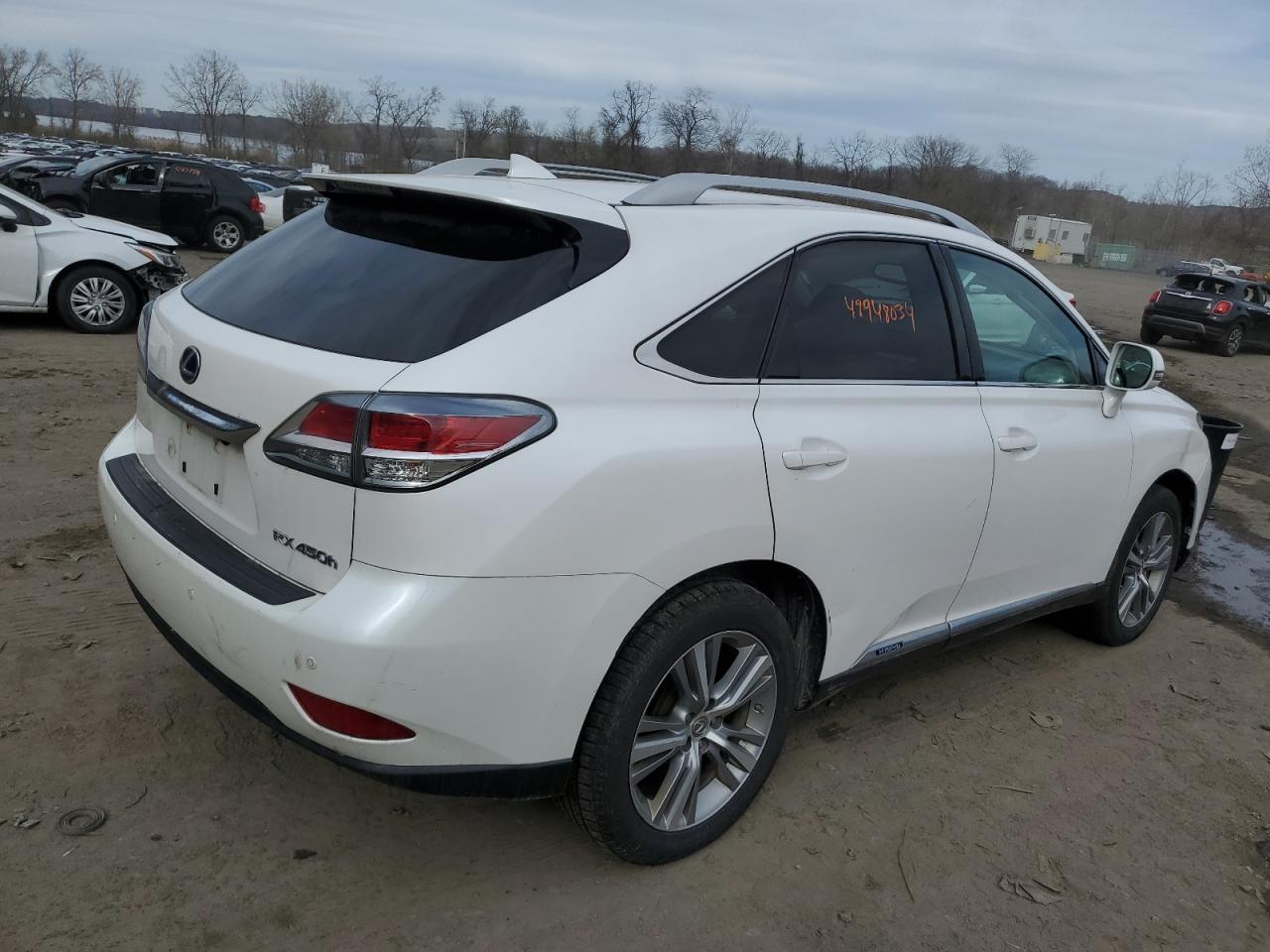 Photo 2 VIN: 2T2BC1BA6FC001921 - LEXUS RX 