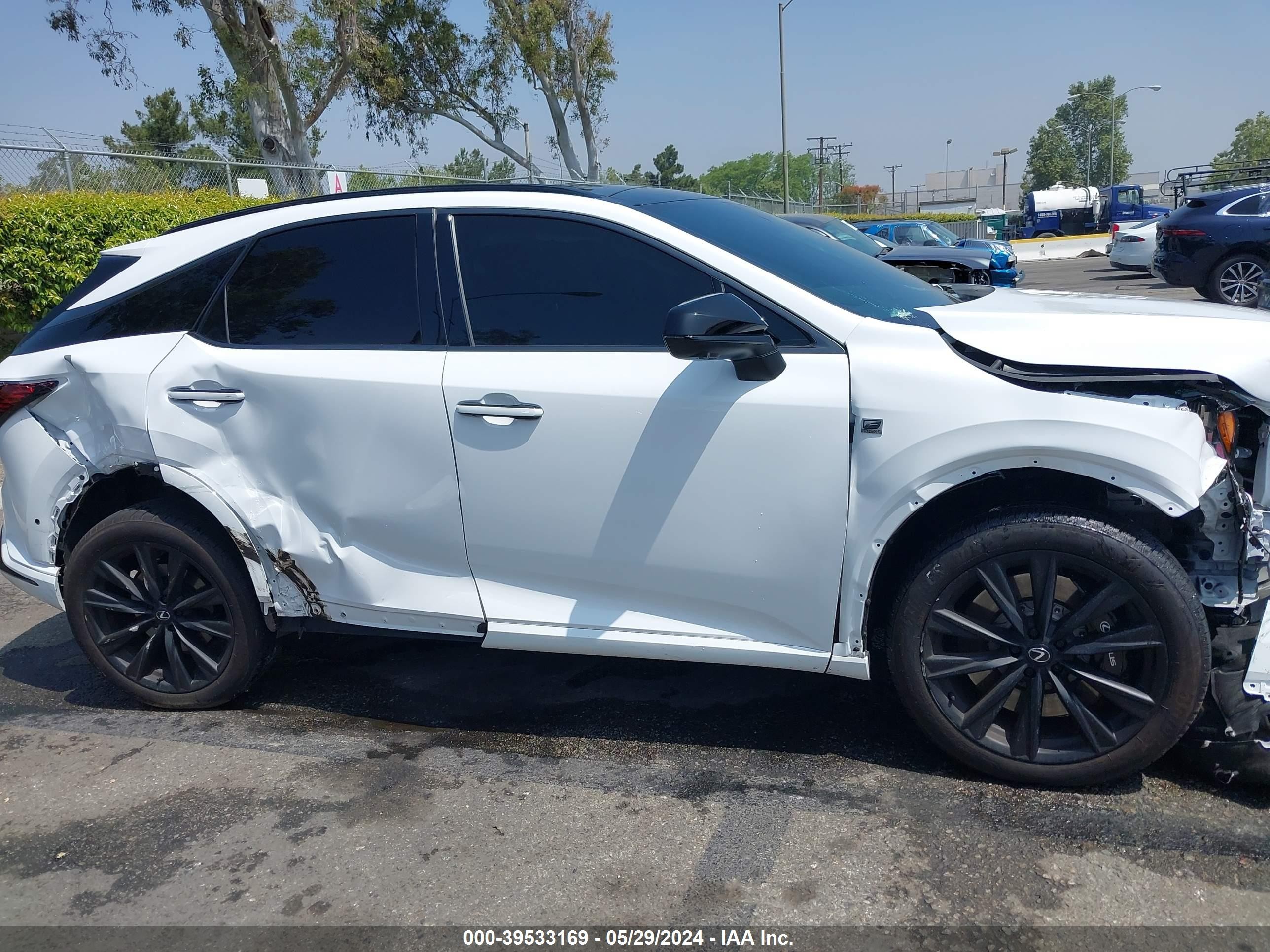 Photo 12 VIN: 2T2BCMEA1PC010492 - LEXUS RX 