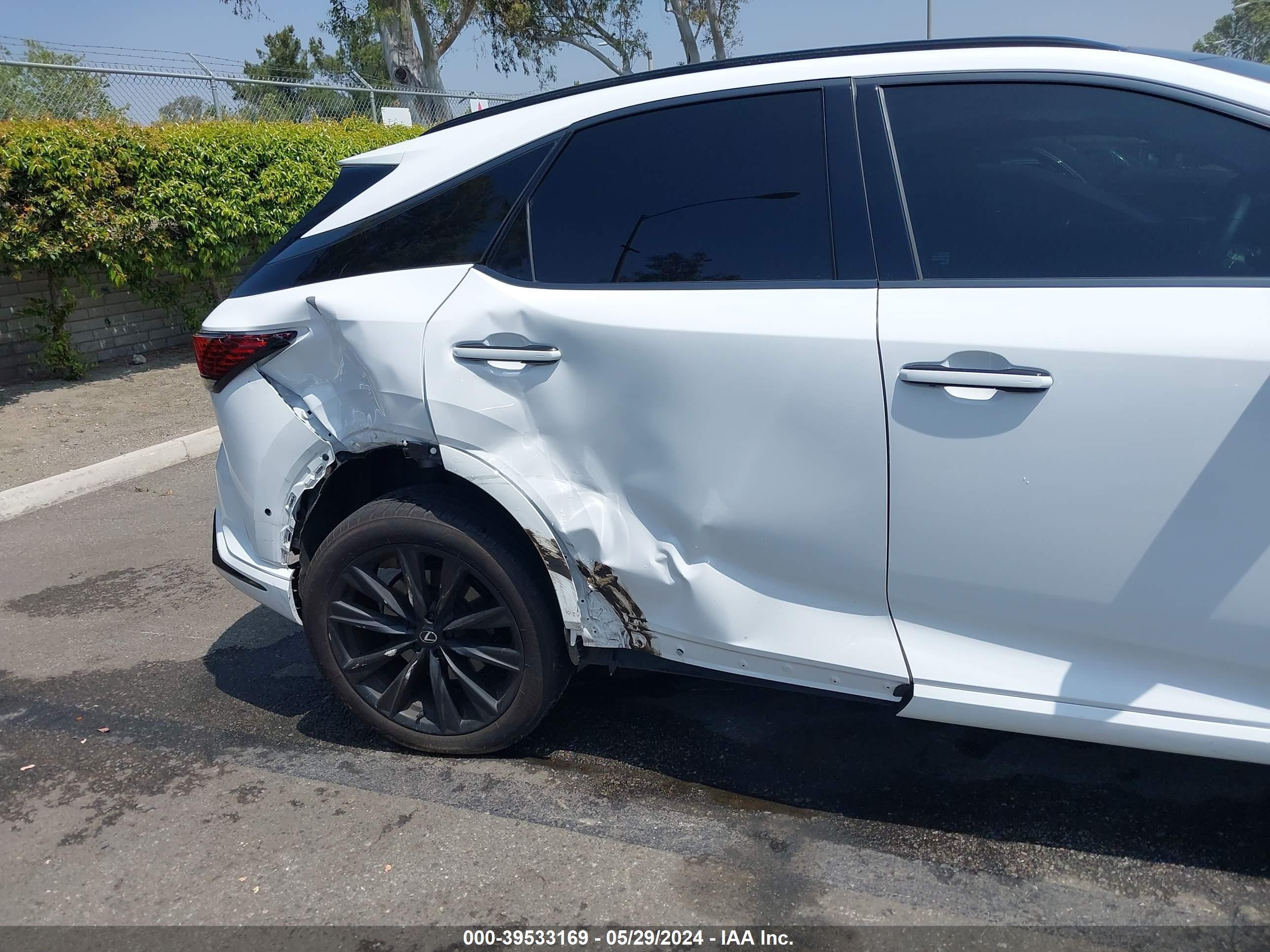 Photo 16 VIN: 2T2BCMEA1PC010492 - LEXUS RX 