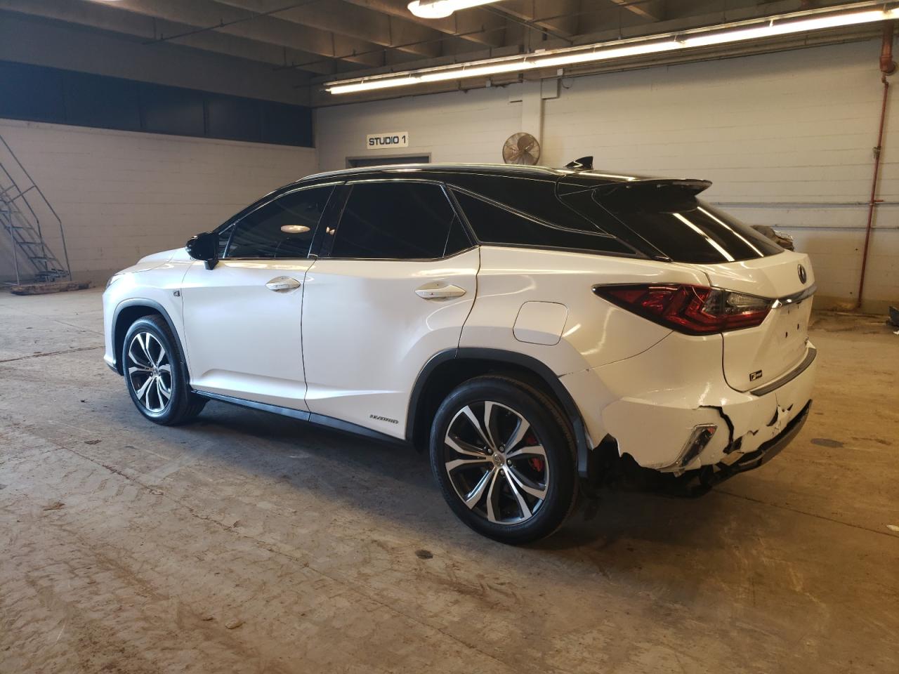 Photo 1 VIN: 2T2BGMCAXGC002026 - LEXUS RX 