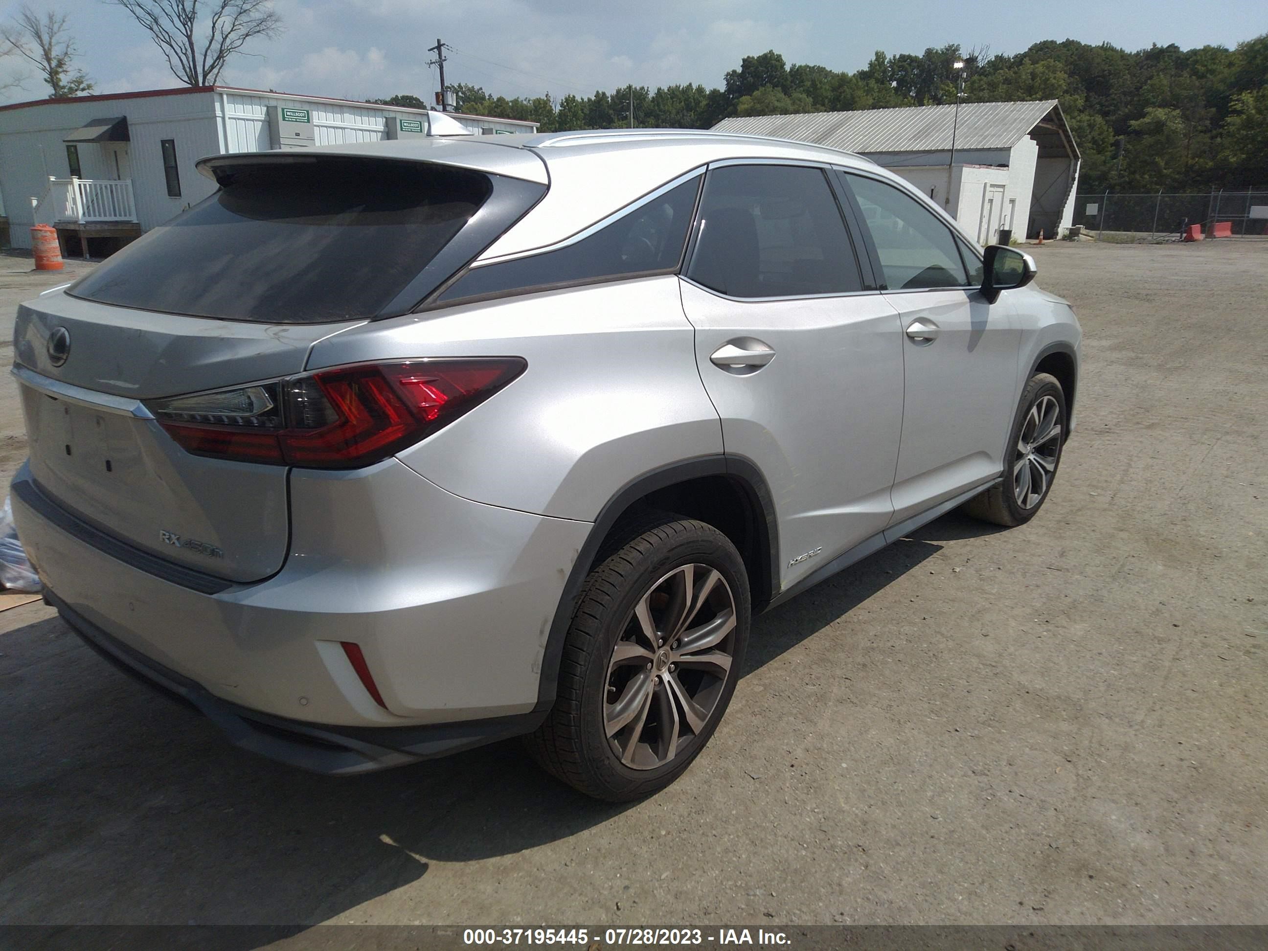 Photo 3 VIN: 2T2BGMCAXGC002656 - LEXUS RX 