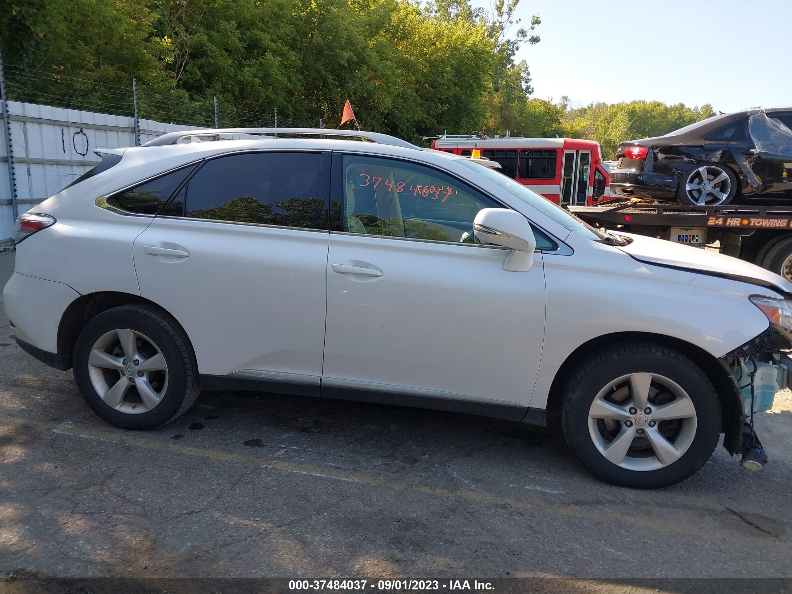 Photo 12 VIN: 2T2BK1BA0AC049507 - LEXUS RX 