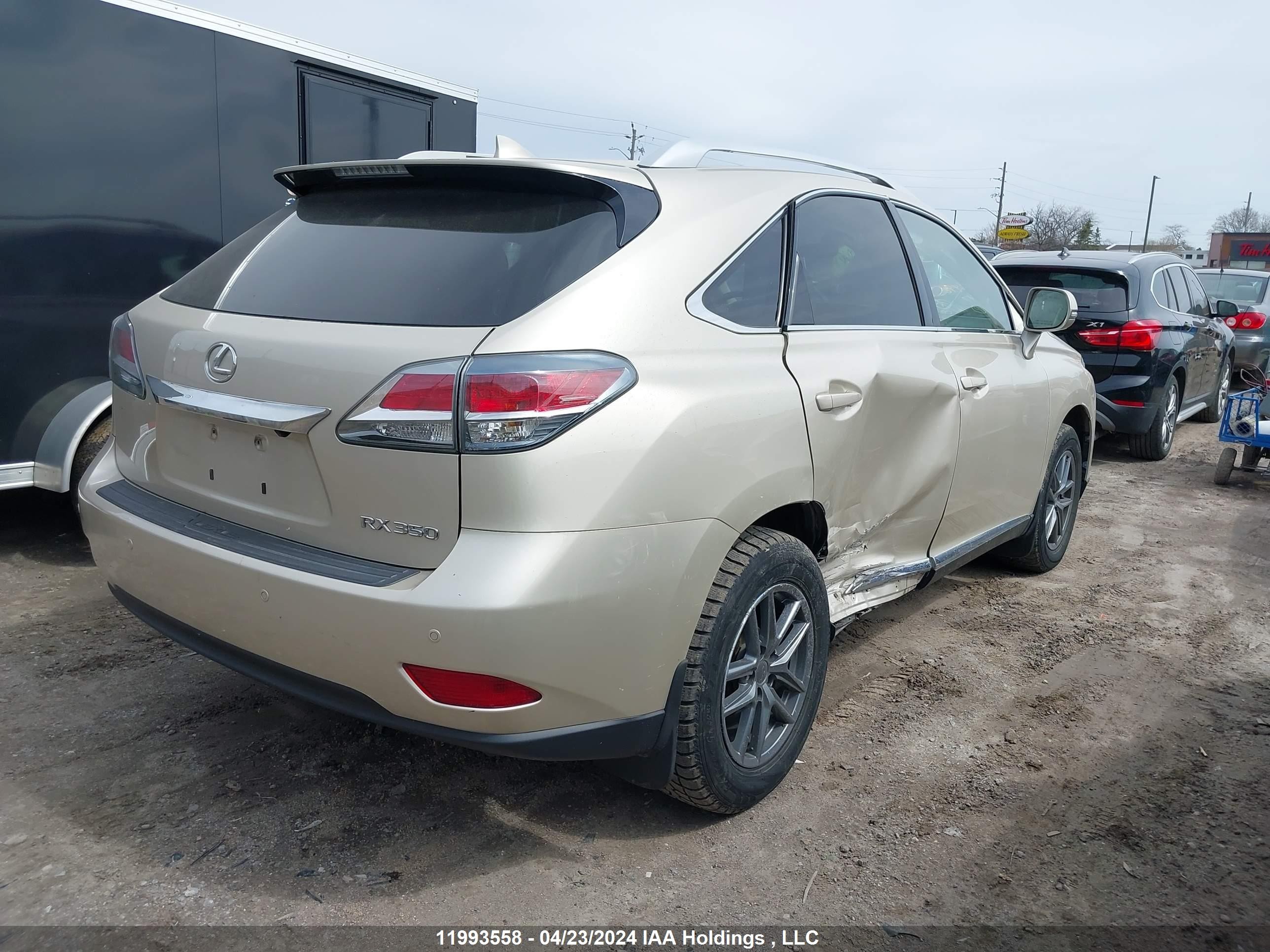 Photo 3 VIN: 2T2BK1BA0FC336448 - LEXUS RX 