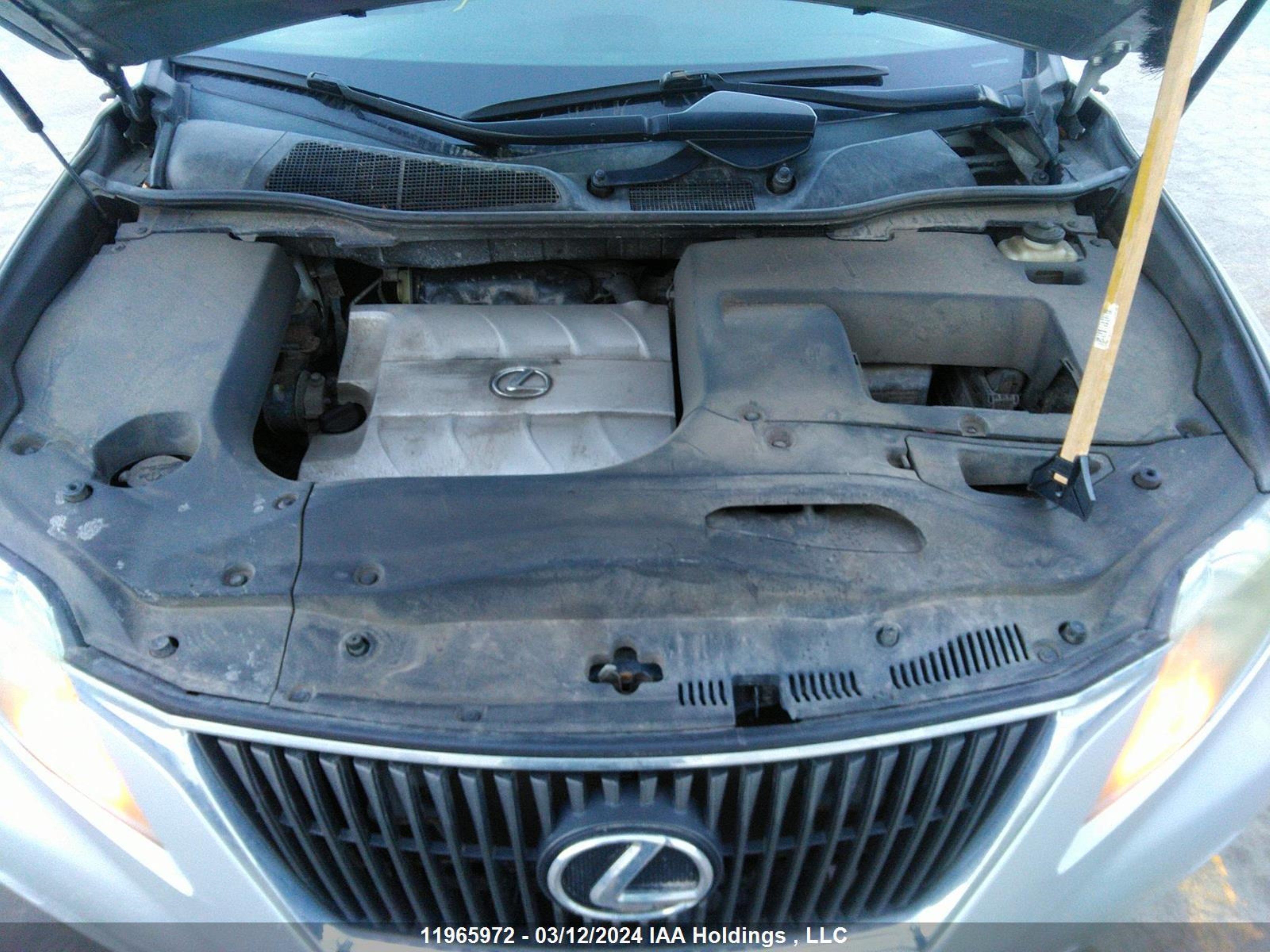 Photo 9 VIN: 2T2BK1BA1AC001871 - LEXUS RX 